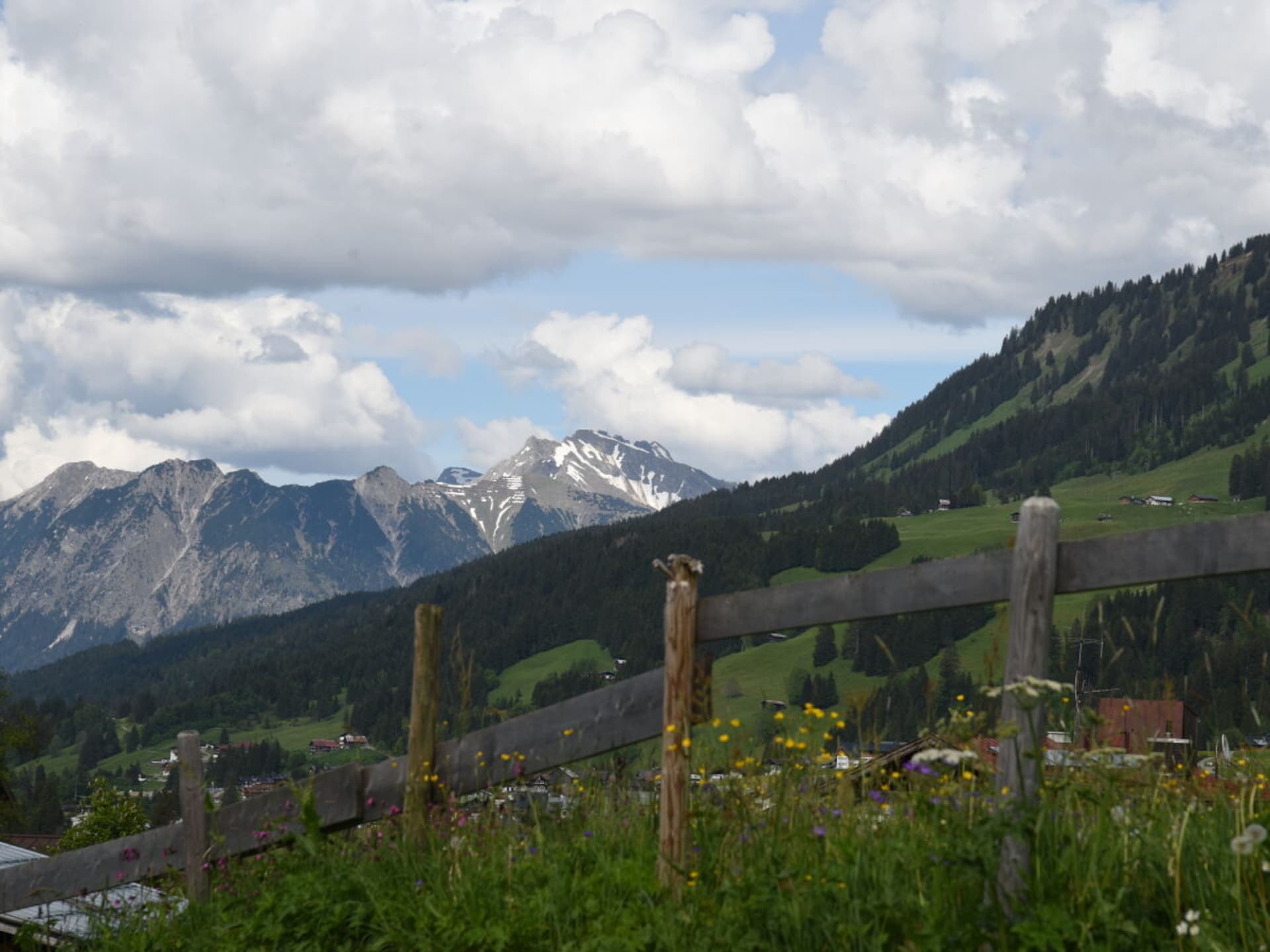 Villa Heuberg in Hirschegg: 100 meter van de piste met sauna - foto 37