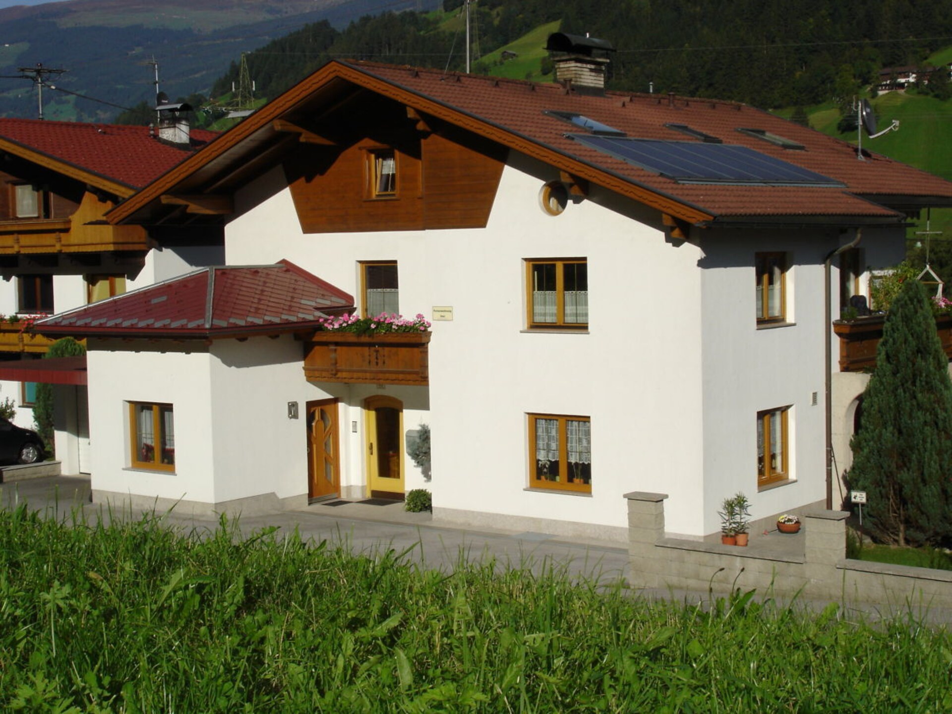 Ruim vakantiehuis in Hippach met groot terras, vlakbij de piste - foto 2