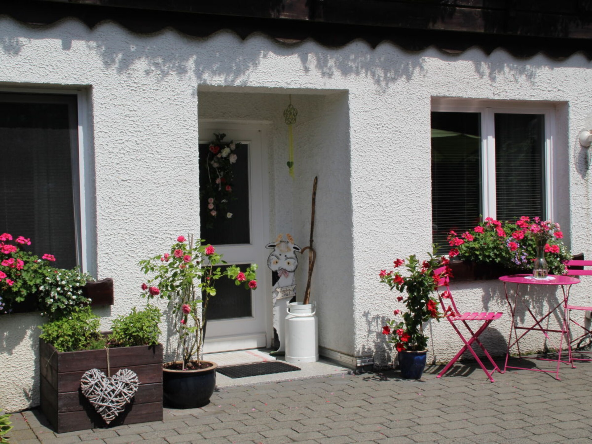 Licht vakantiehuis in Roetgen met terras, tuin en ruimte voor 4 personen - foto 2