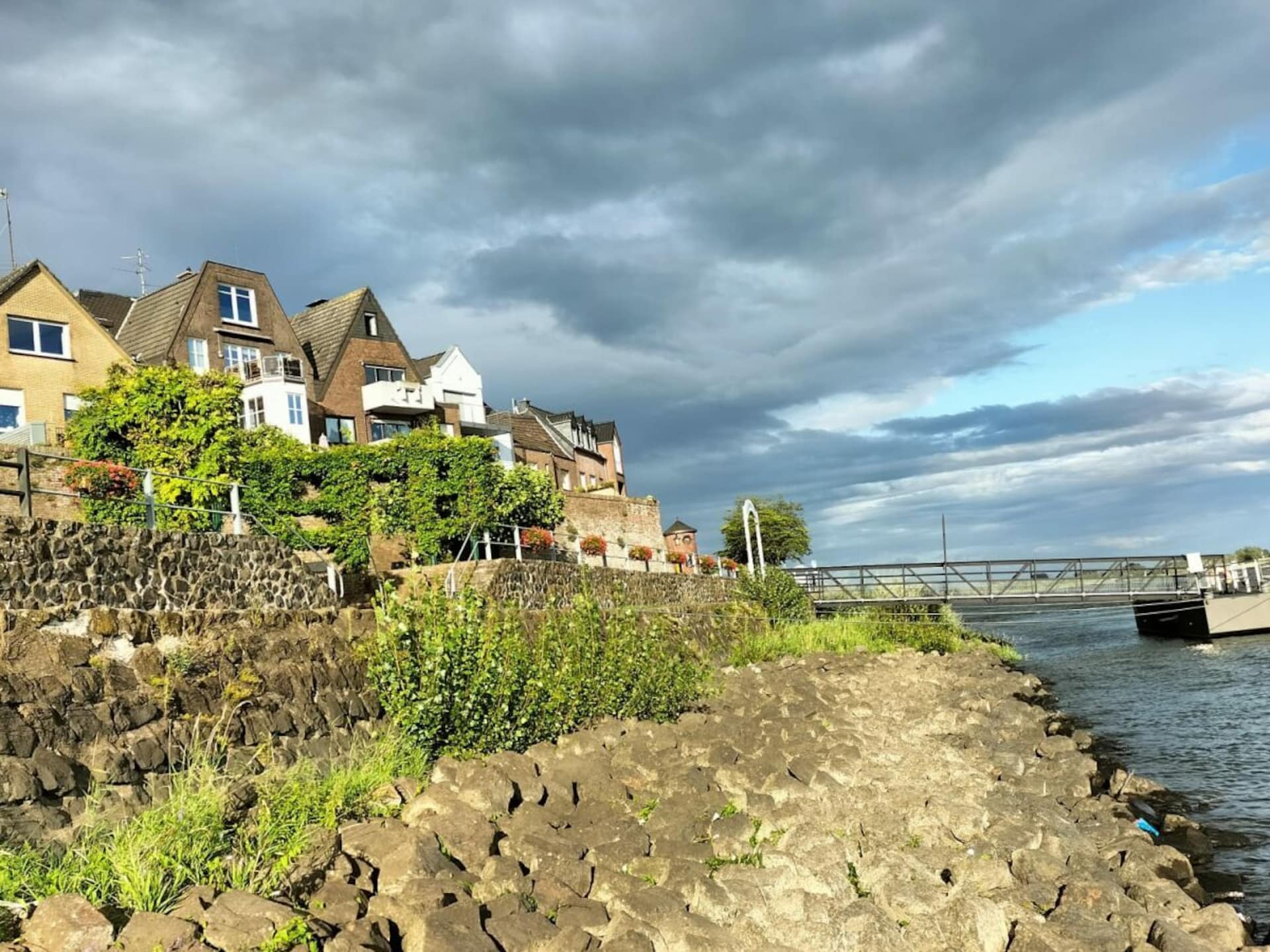 Ruim vakantieappartement met panoramisch uitzicht over de Neder-Rijnstreek - foto 28