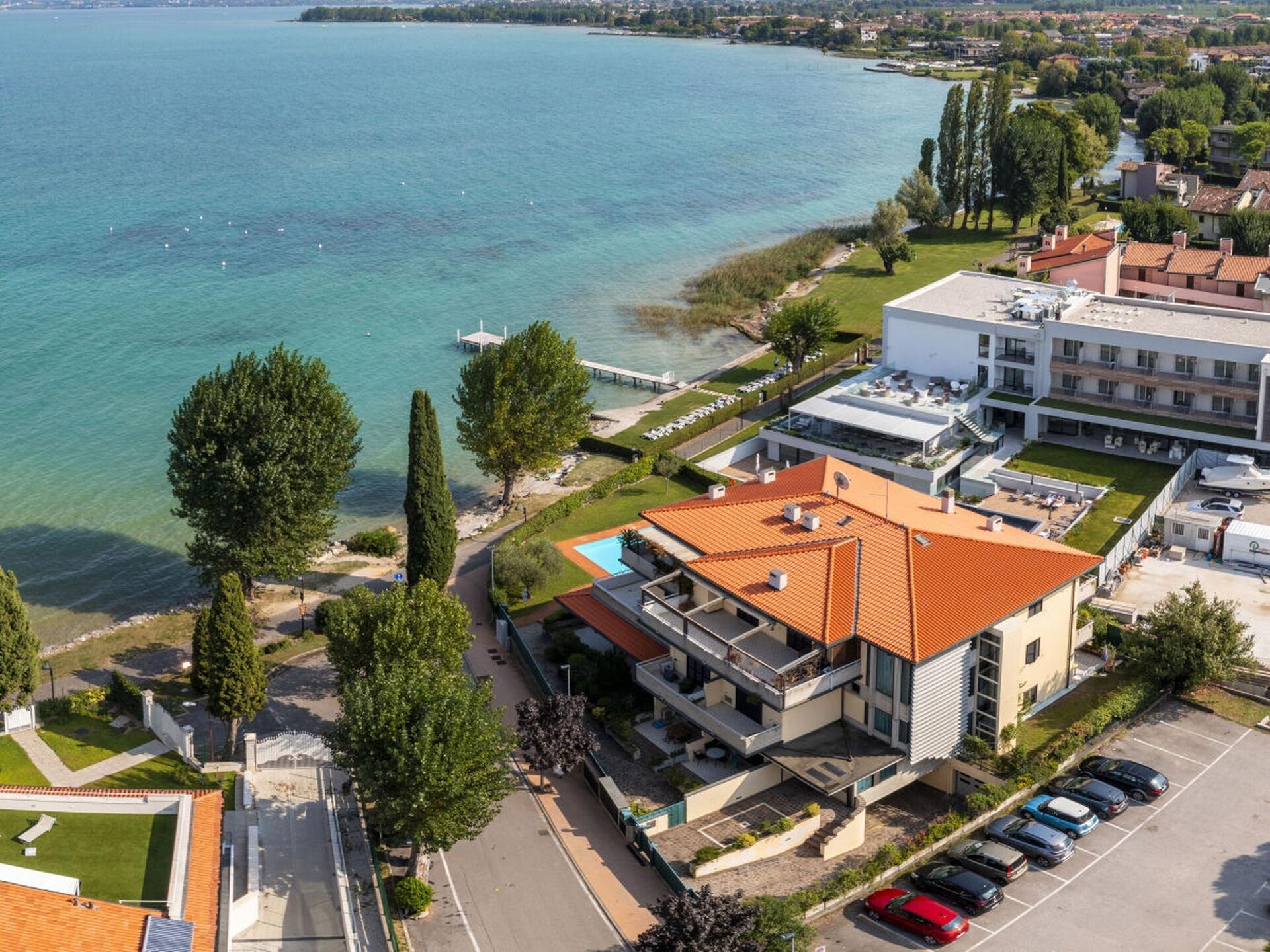 In het centrum van Sirmione: Gerenoveerd vakantiehuis aan het Gardameer - foto 10