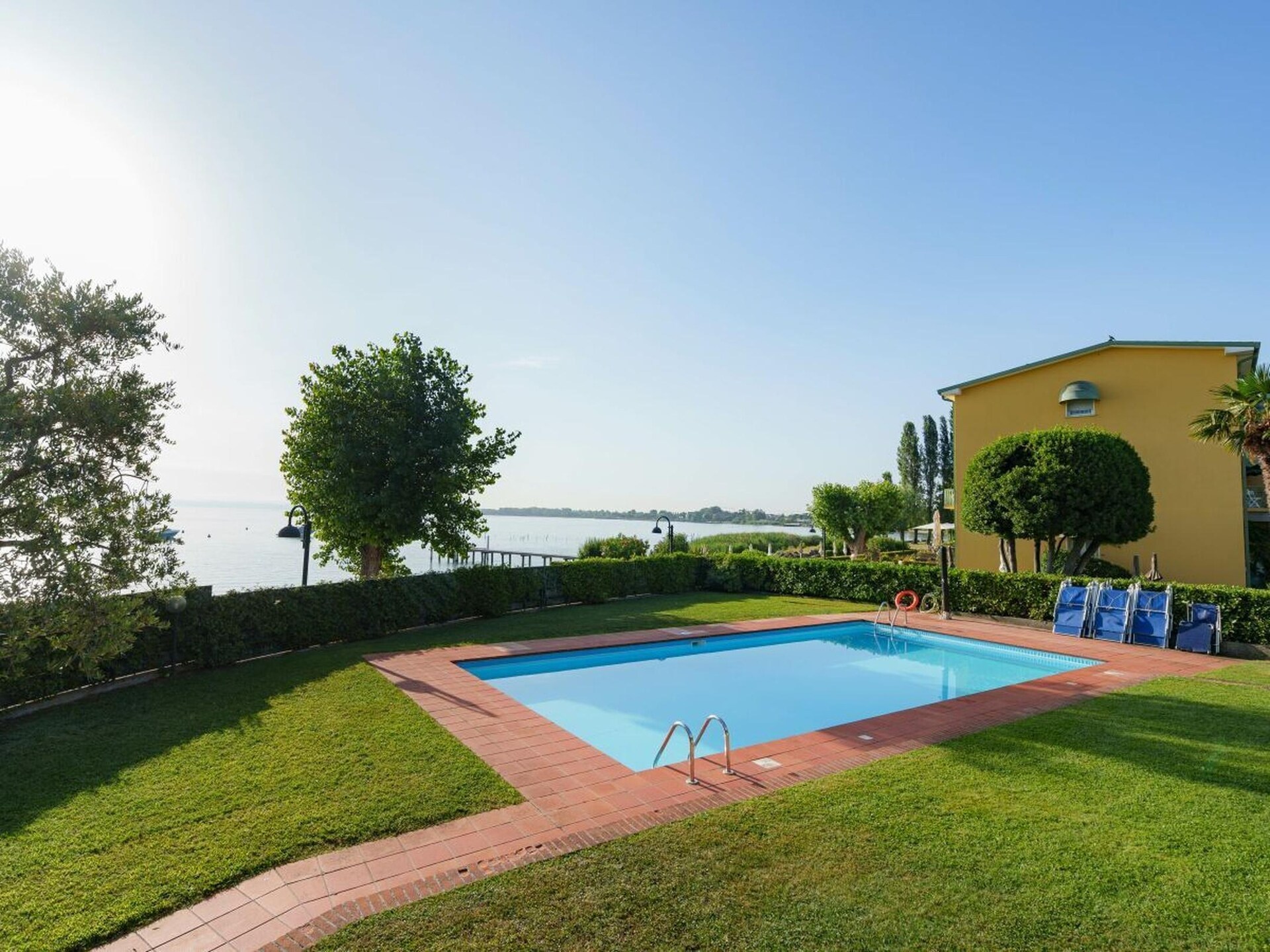 In het centrum van Sirmione: Gerenoveerd vakantiehuis aan het Gardameer - foto 7