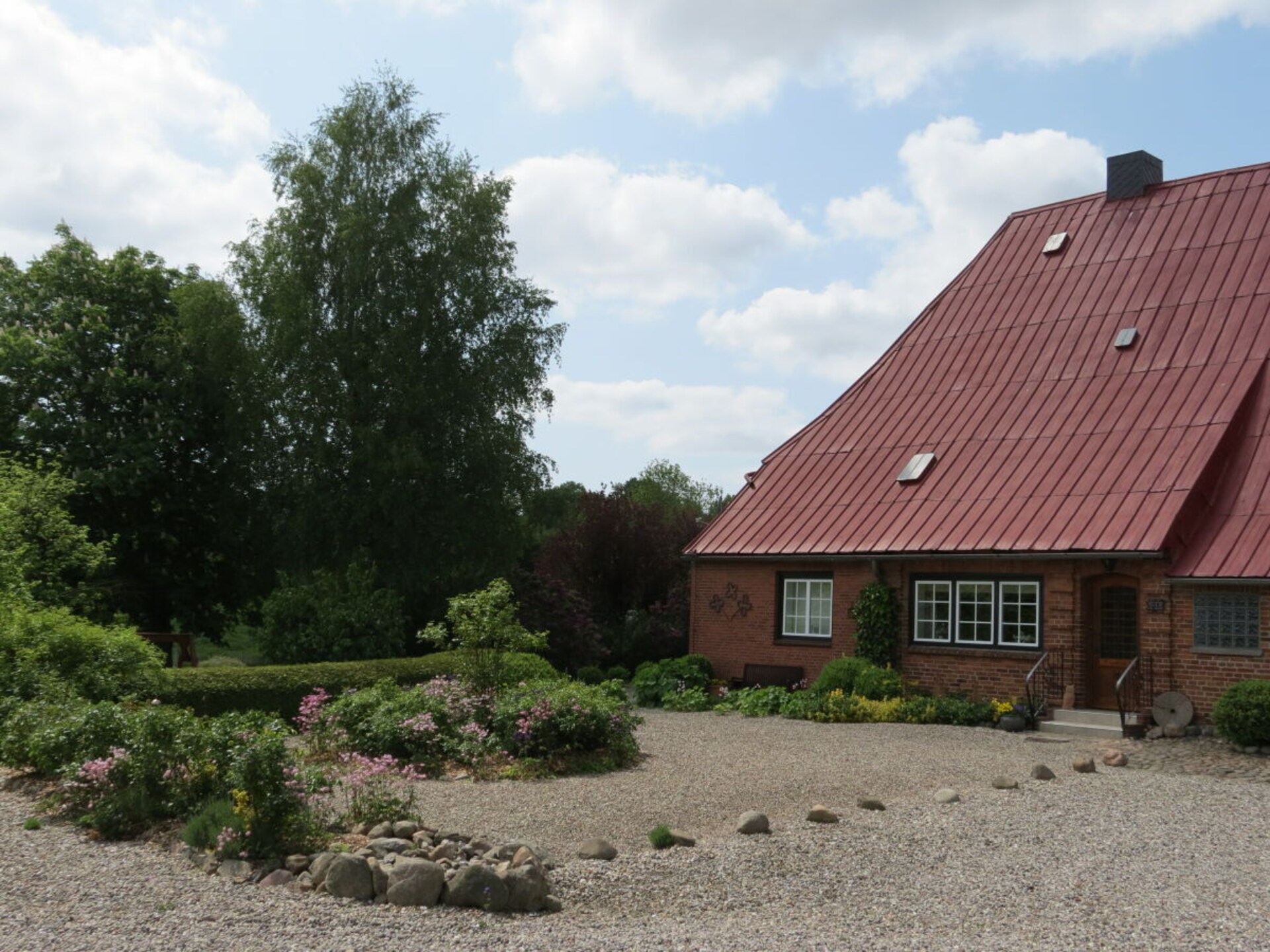 230 jaar oude sfeervolle boerderij in het glooiende Holstein, 200m van centrum - foto 2