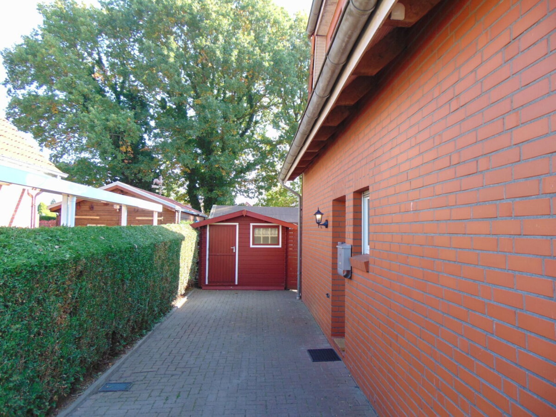 4-persoons vakantiehuis in Großefehn met eigen aanlegsteiger - foto 5