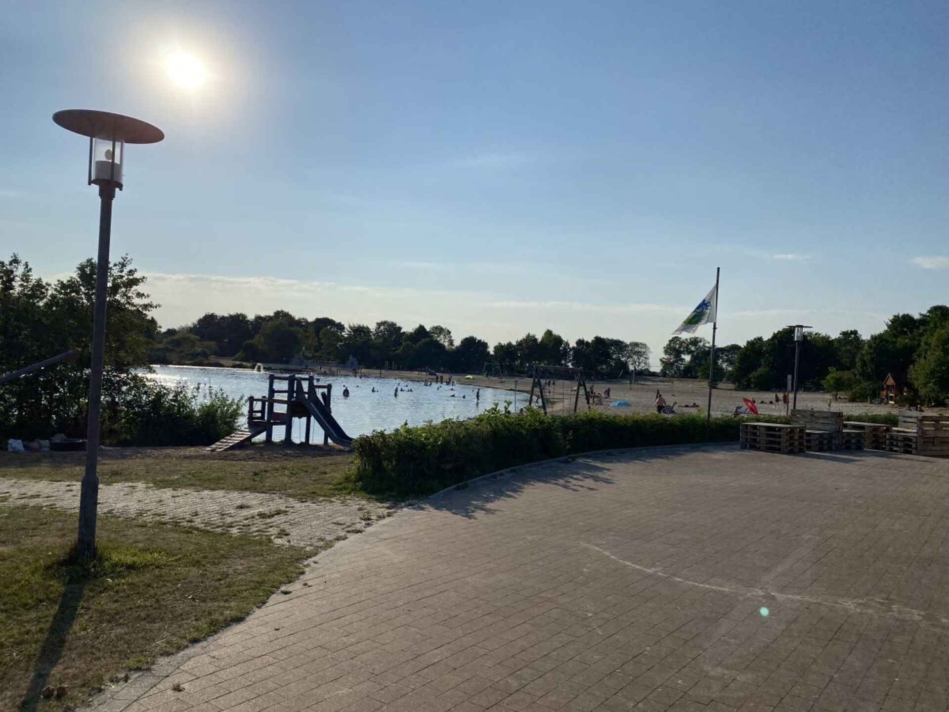 4-persoons vakantiehuis in Großefehn met eigen aanlegsteiger - foto 29