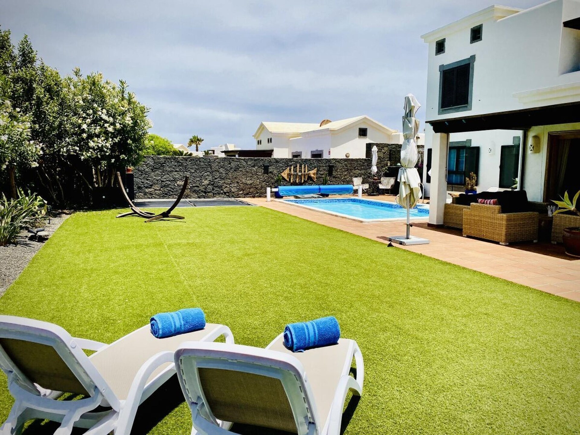 Luxe vakantiehuis met verwarmd zwembad in Playa Blanca - foto 21