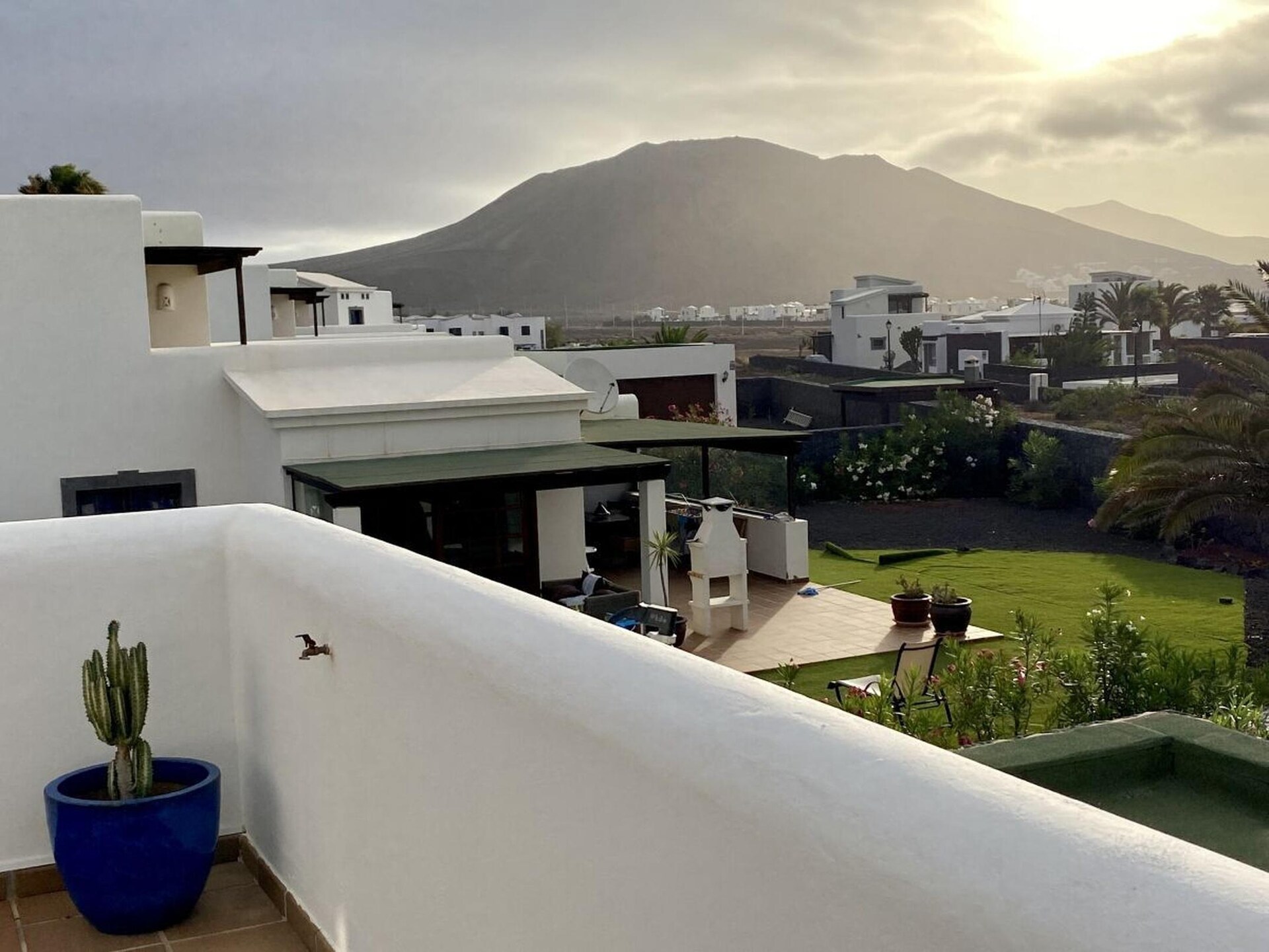 Luxe vakantiehuis met verwarmd zwembad in Playa Blanca - foto 29