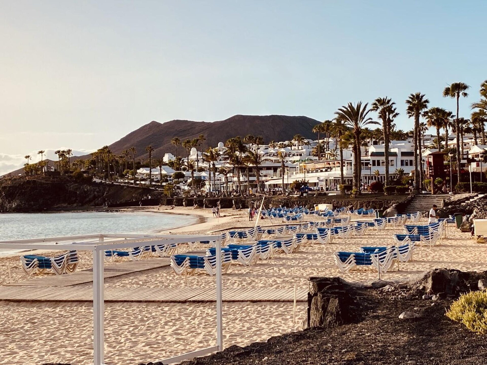 Luxe vakantiehuis met verwarmd zwembad in Playa Blanca - foto 32