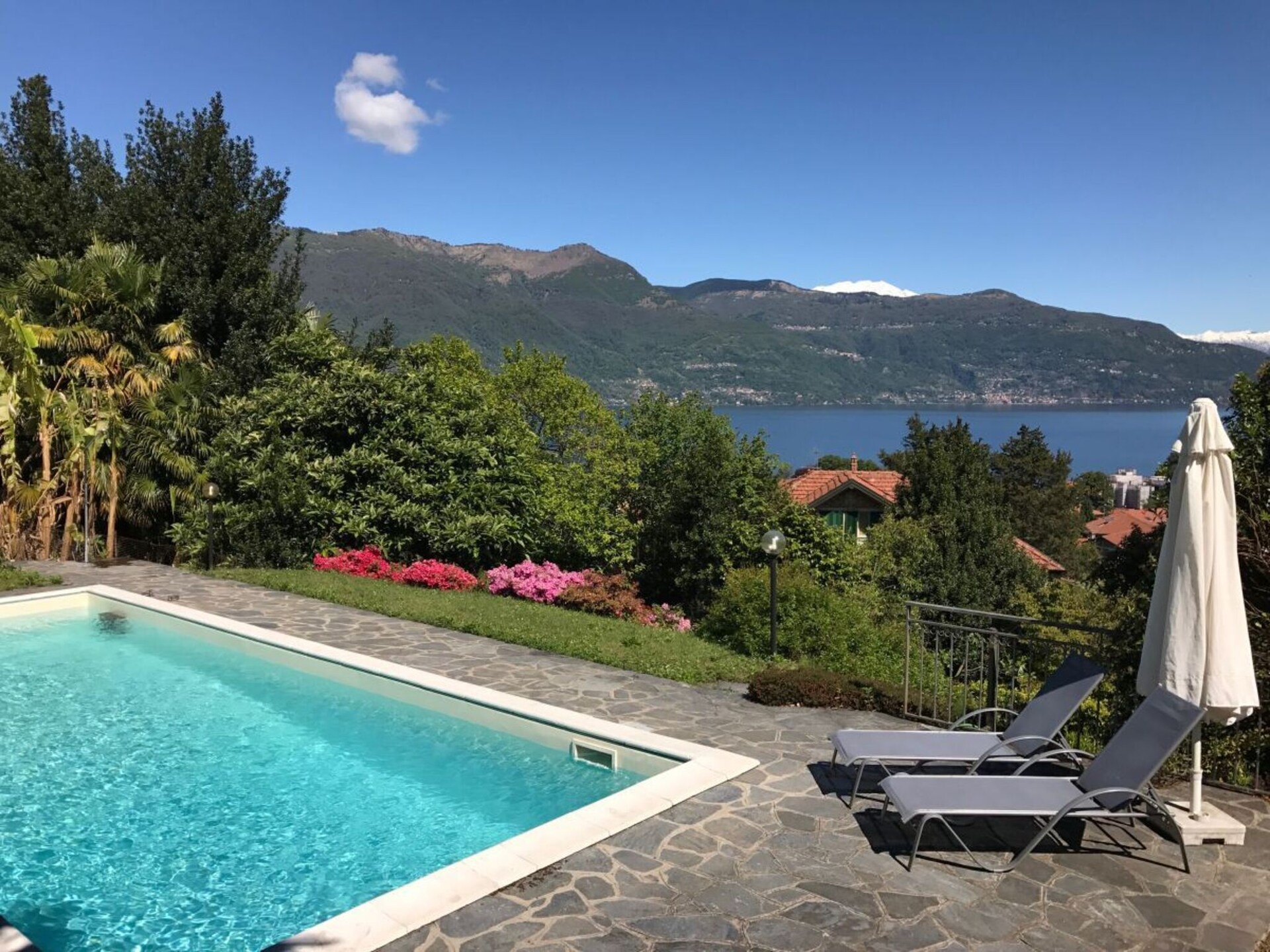 6-persoons vakantiehuis in Porto Valtravaglia met zwembad - foto 5
