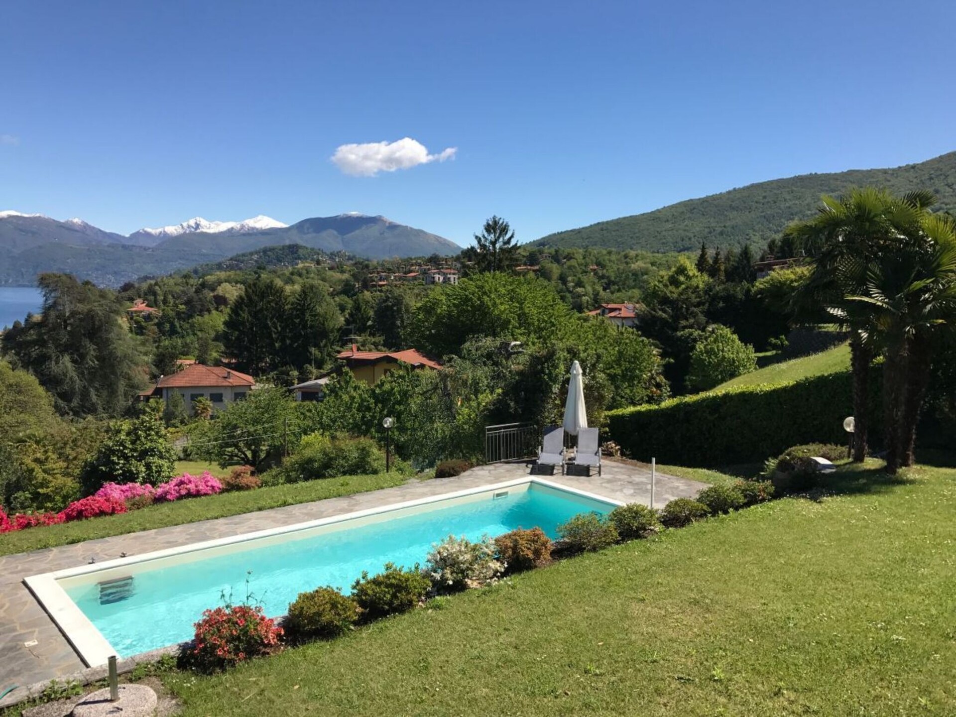 6-persoons vakantiehuis in Porto Valtravaglia met zwembad - foto 7