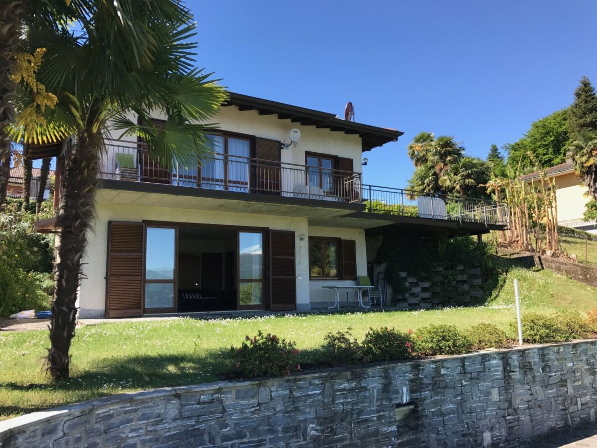 6-persoons vakantiehuis in Porto Valtravaglia met zwembad - foto 2