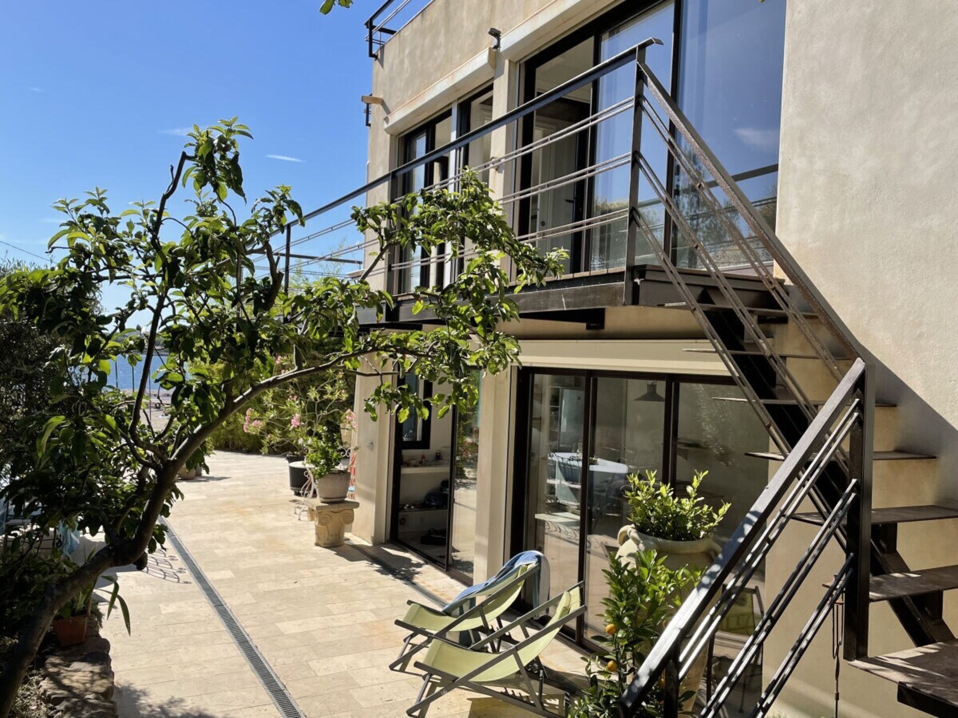 Villa Grand Bleu: Ruim 10-persoons huis met uitzicht op de baai, 100m van centrum - foto 4