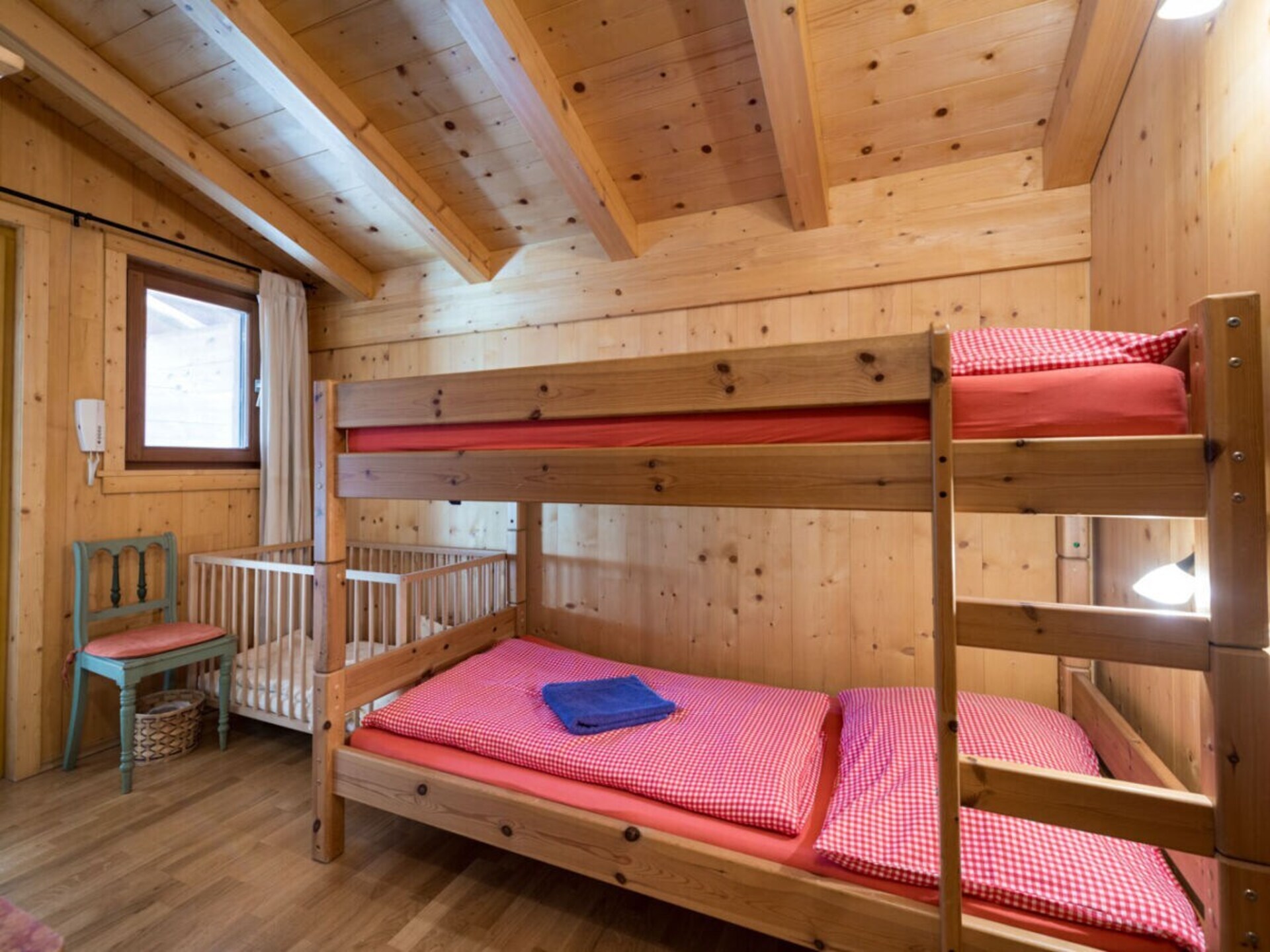 Ruim chalet met wellness en bergpanorama in Vomp, Tirol - foto 30