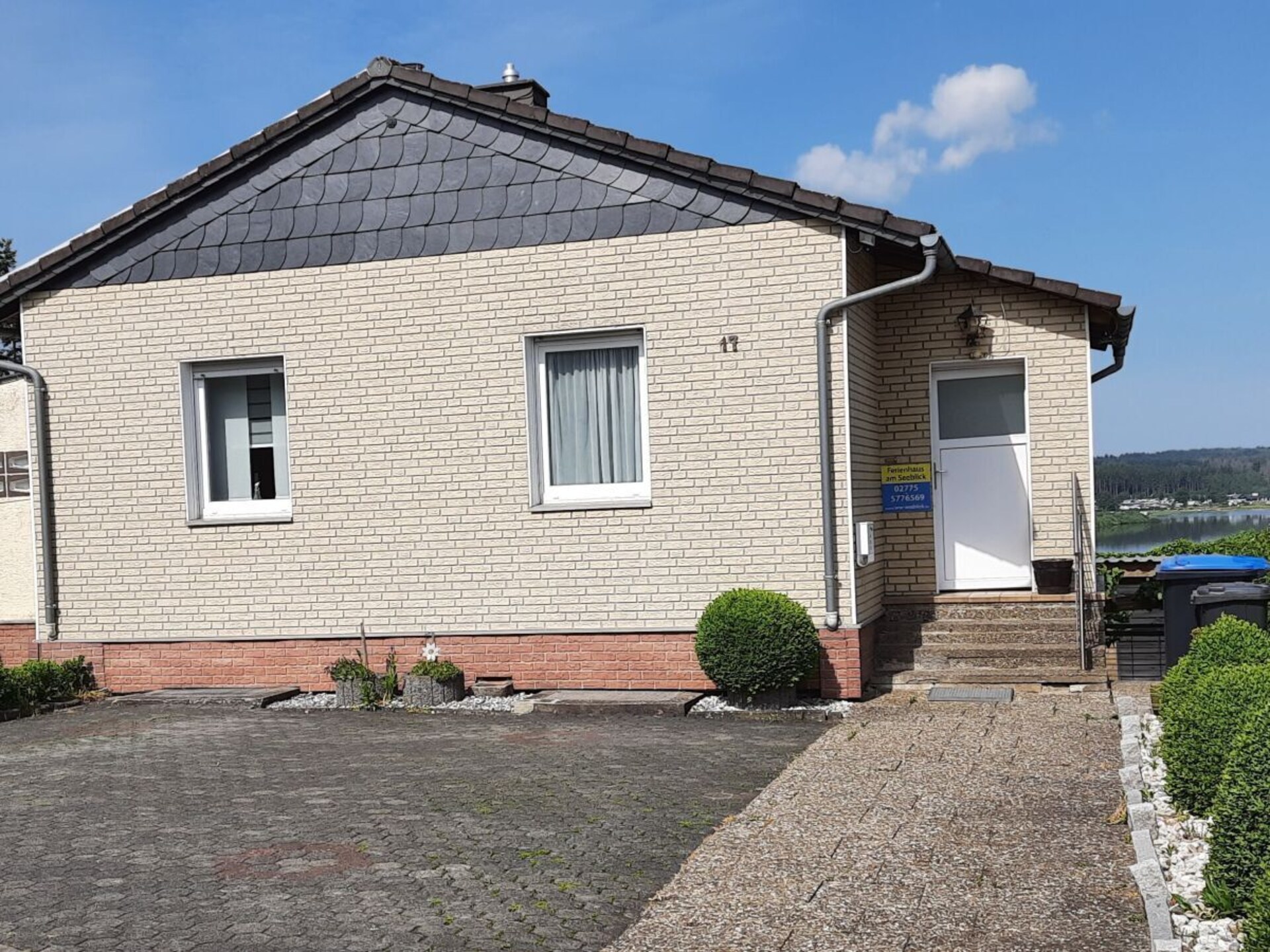 Ruim vakantiehuis aan het Krombachtalsperre met uitzicht op het meer - foto 2