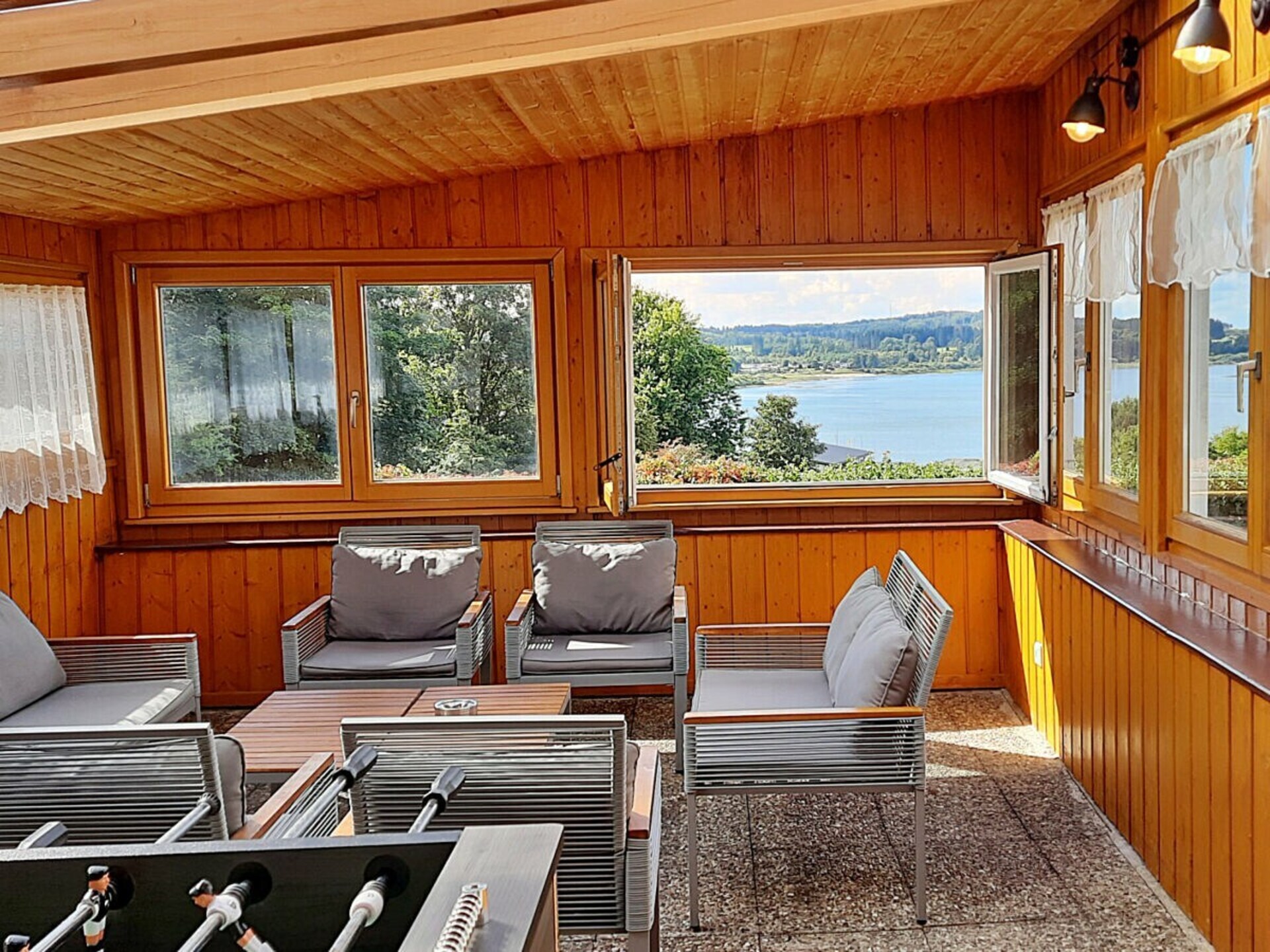 Ruim vakantiehuis aan het Krombachtalsperre met uitzicht op het meer - foto 25