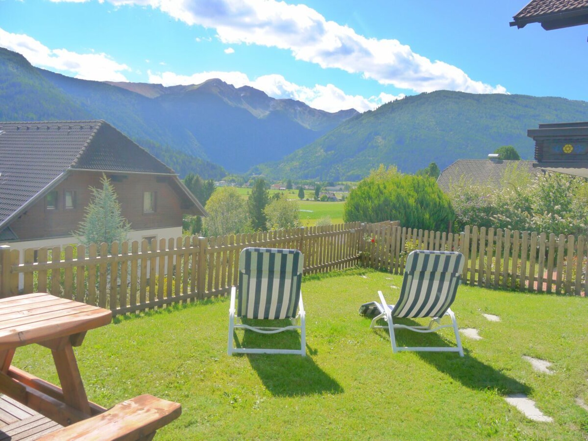 Ruim appartement op de bovenverdieping met panoramisch bergzicht in St. Michael - foto 8