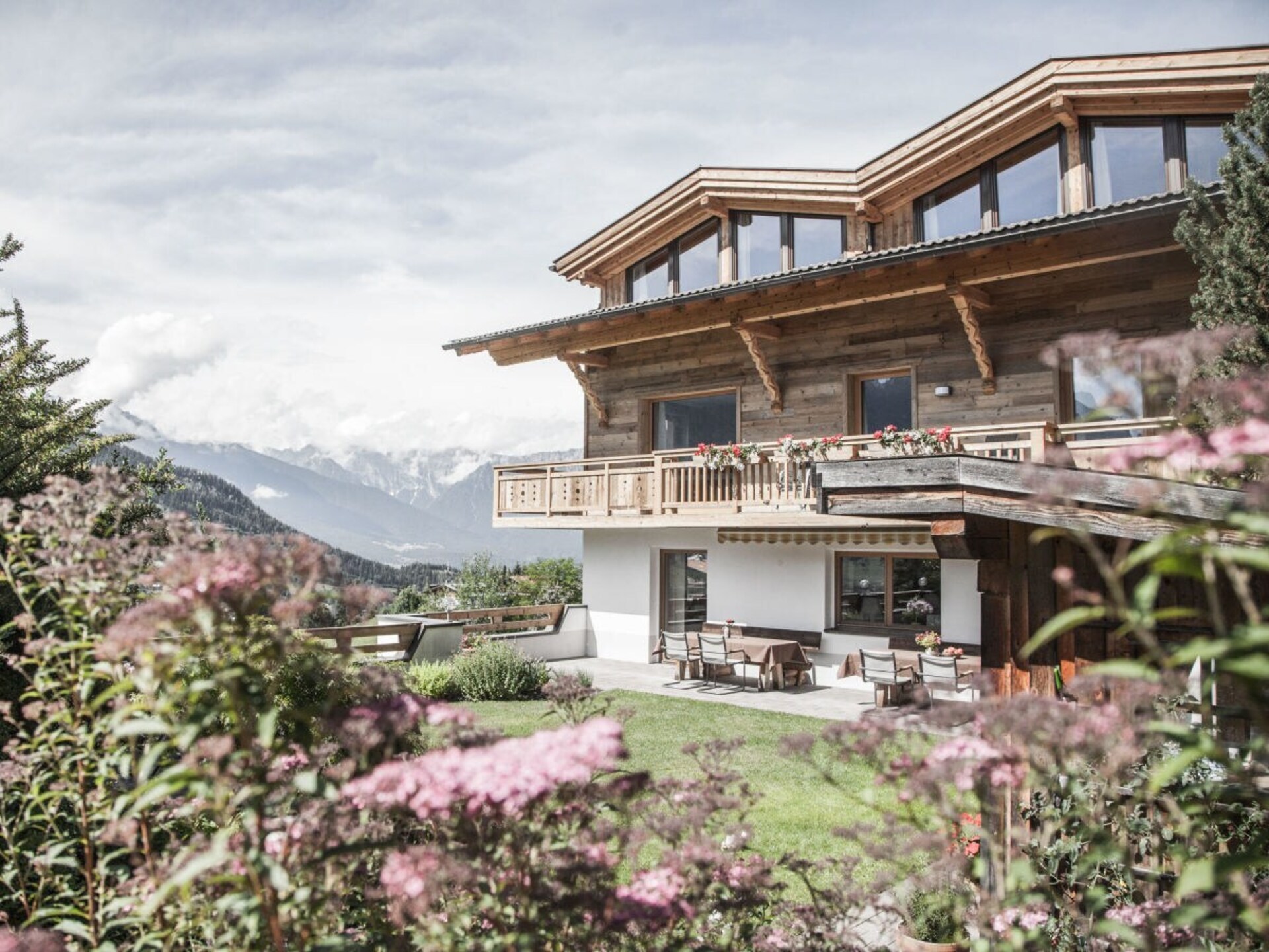 Stijlvol appartement met privésauna en bergzicht in Arzl im Pitztal - foto 2