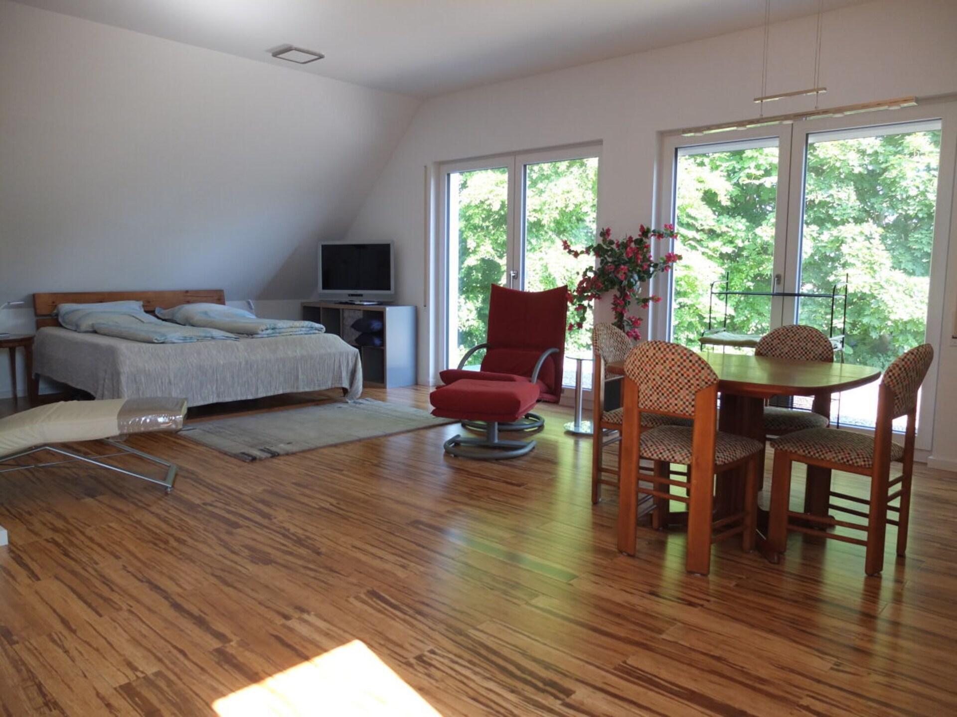 Licht studio-appartement met balkon op 6 km van het centrum van Tübingen - foto 10