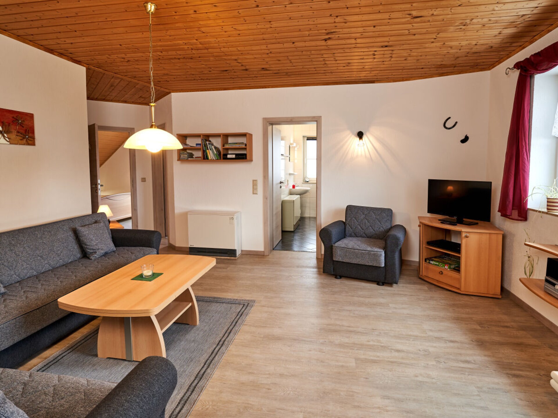 Ruim vakantiehuis voor 4 in Oberscheidweiler, Eifel – met tuin & speelparadijs - foto 9