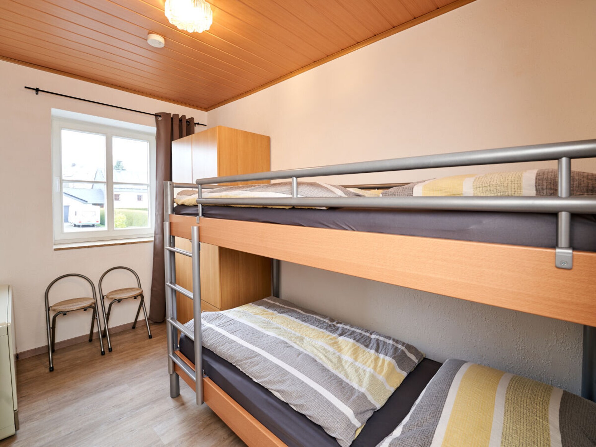 Ruim vakantiehuis voor 4 in Oberscheidweiler, Eifel – met tuin & speelparadijs - foto 13