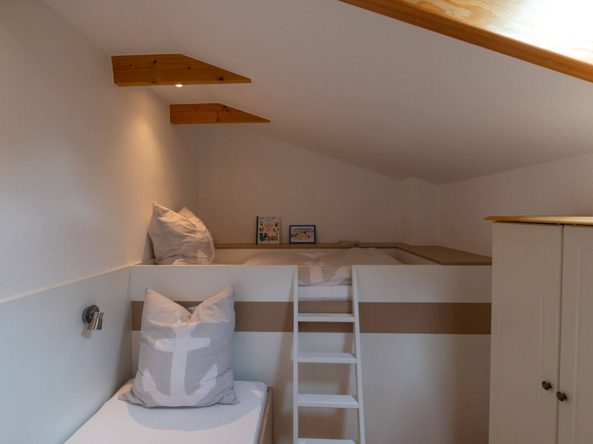 Stijlvol appartement aan de Waddenzeedijk bij Nordholz - foto 8
