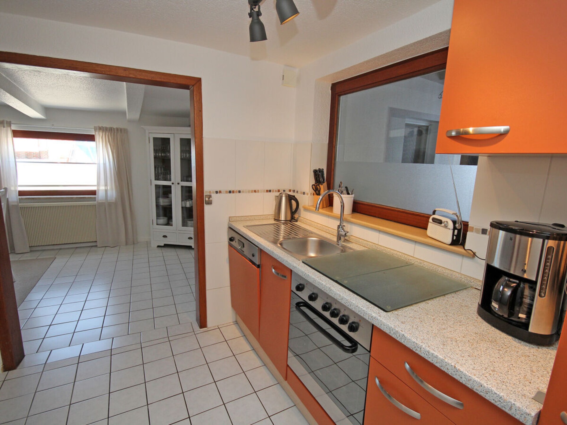 Vissershuisje aan de jachthaven van Lemkenhafen – 4 personen, 3 slaapkamers - foto 15