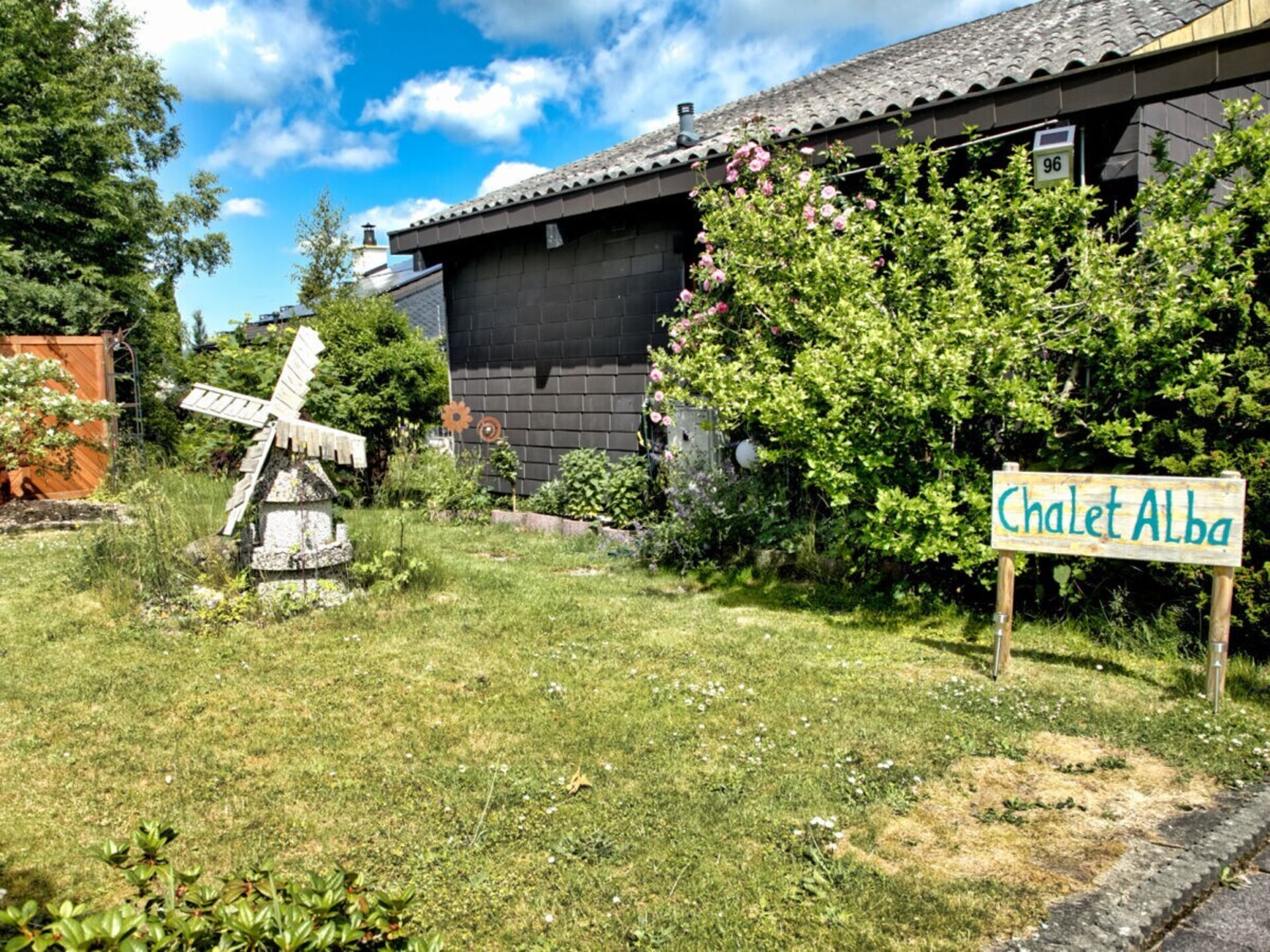 Sfeervol chalet voor 5 in Lichtenberg met royale tuin en loungesets - foto 2