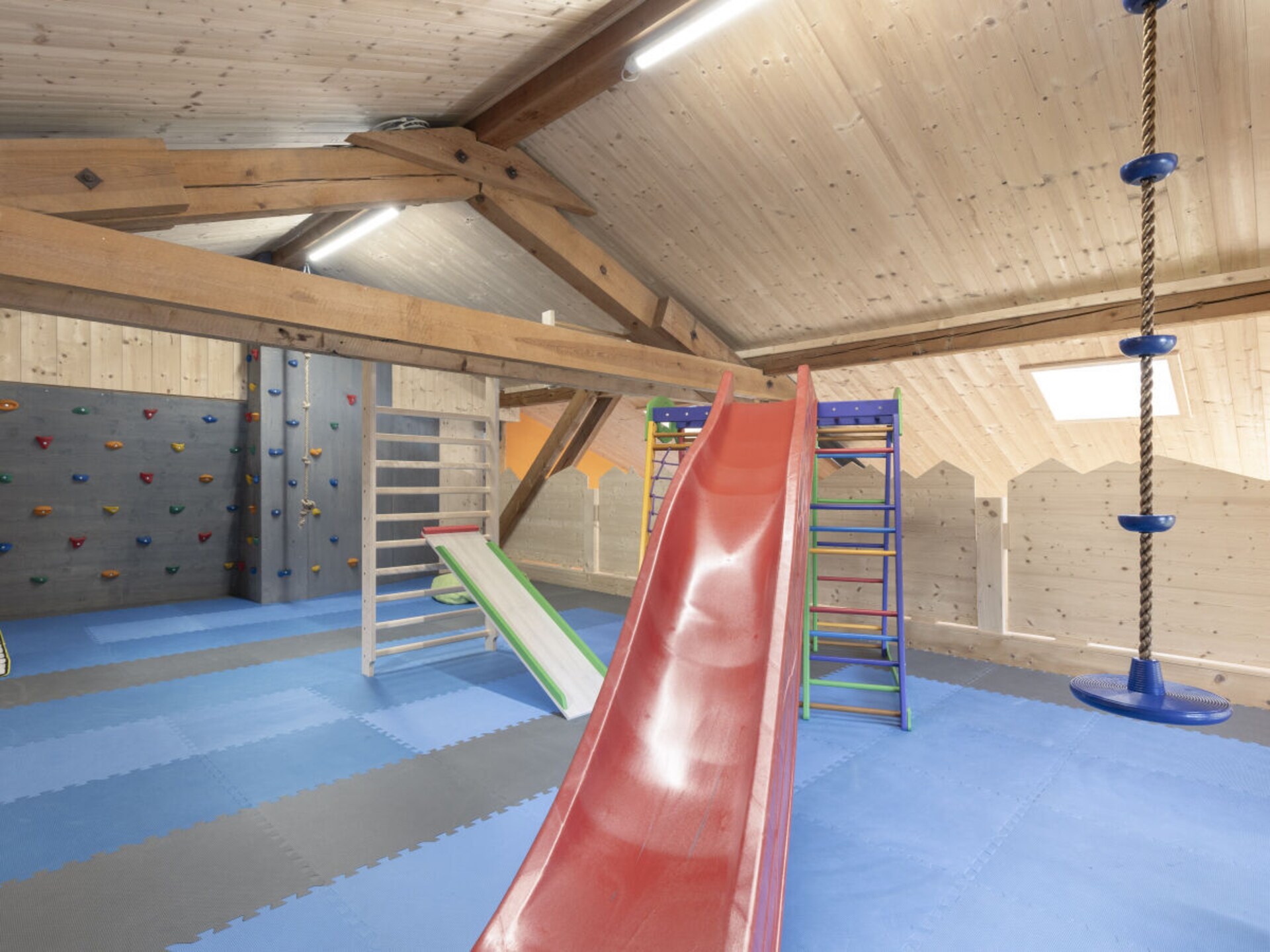 Ruim vakantiehuis voor 9 in Umhausen met privé voetbalveld en trampoline - foto 26