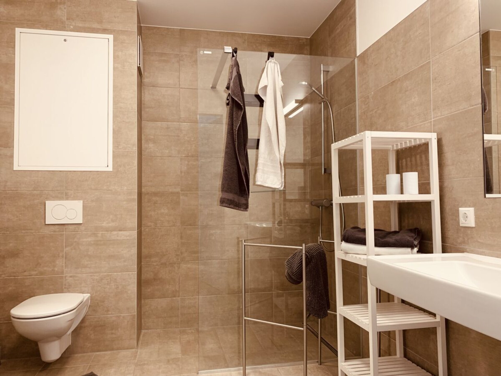 Modern appartement in Gmunden met uitzicht, nabij het meer en de bergen - foto 12