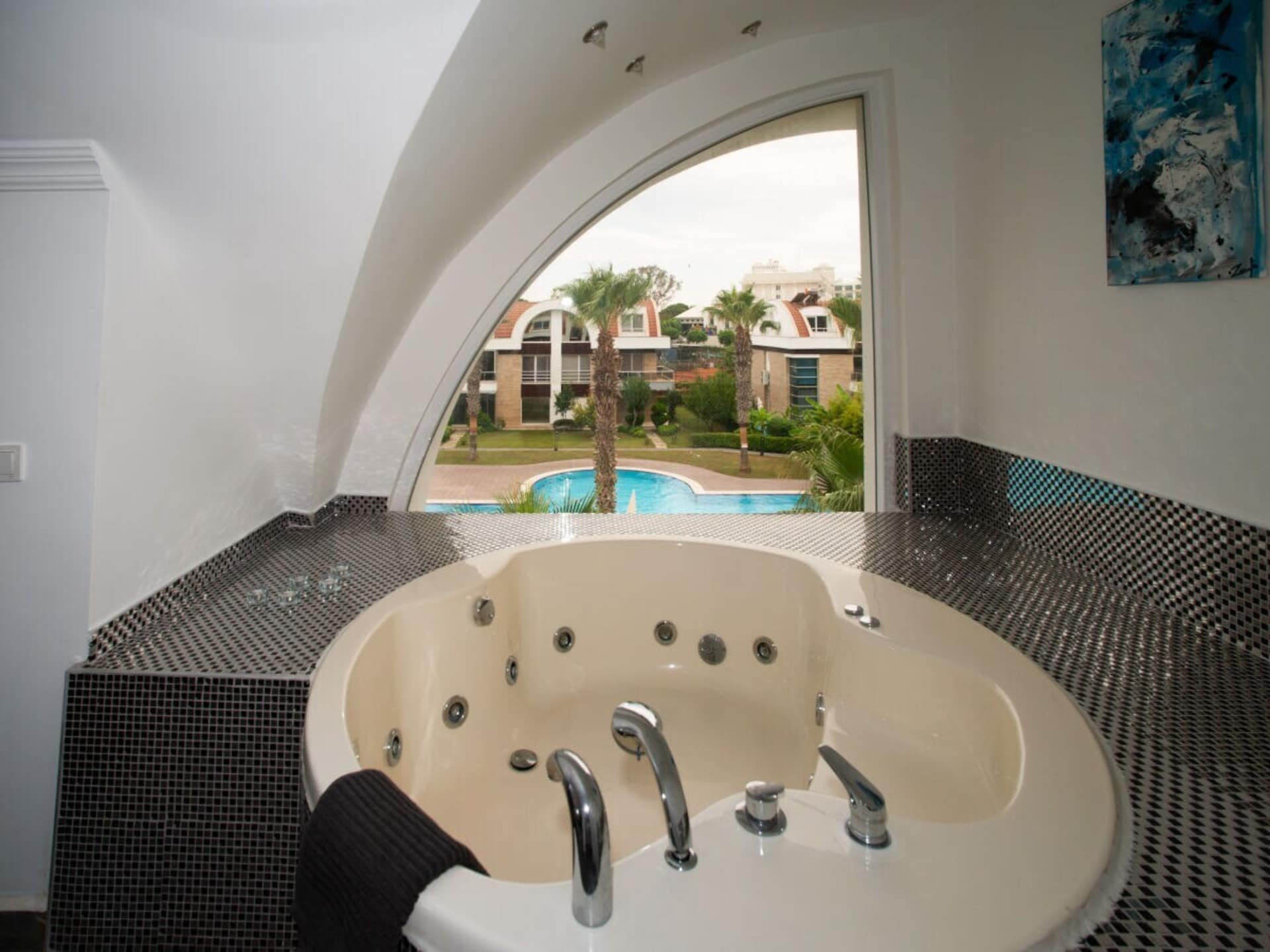 Ruime villa voor 7 personen met bubbelbad in Antalya - foto 25