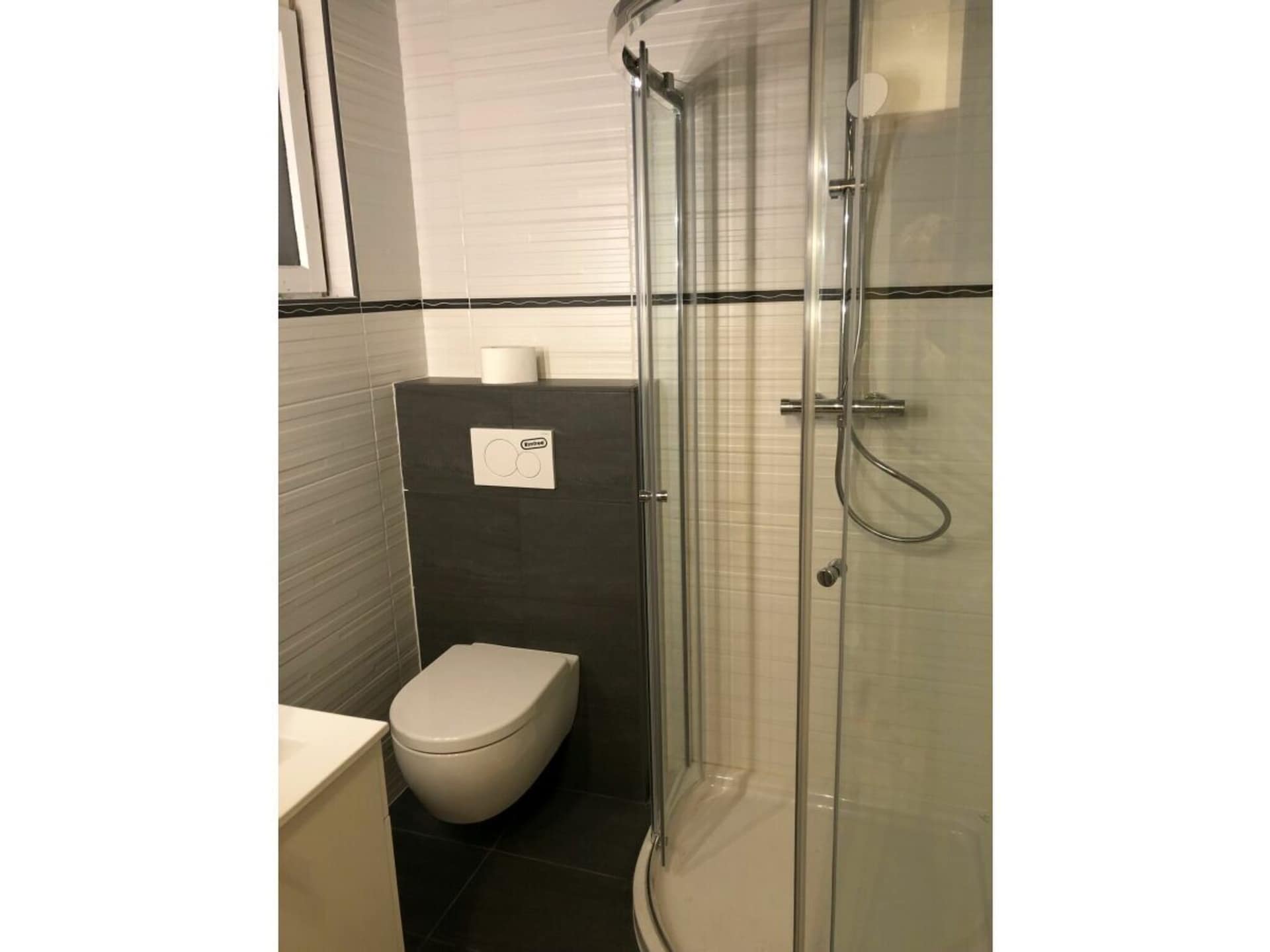 Gerenoveerd vakantiehuis in Brezzo di Bedero voor 3 personen - foto 13