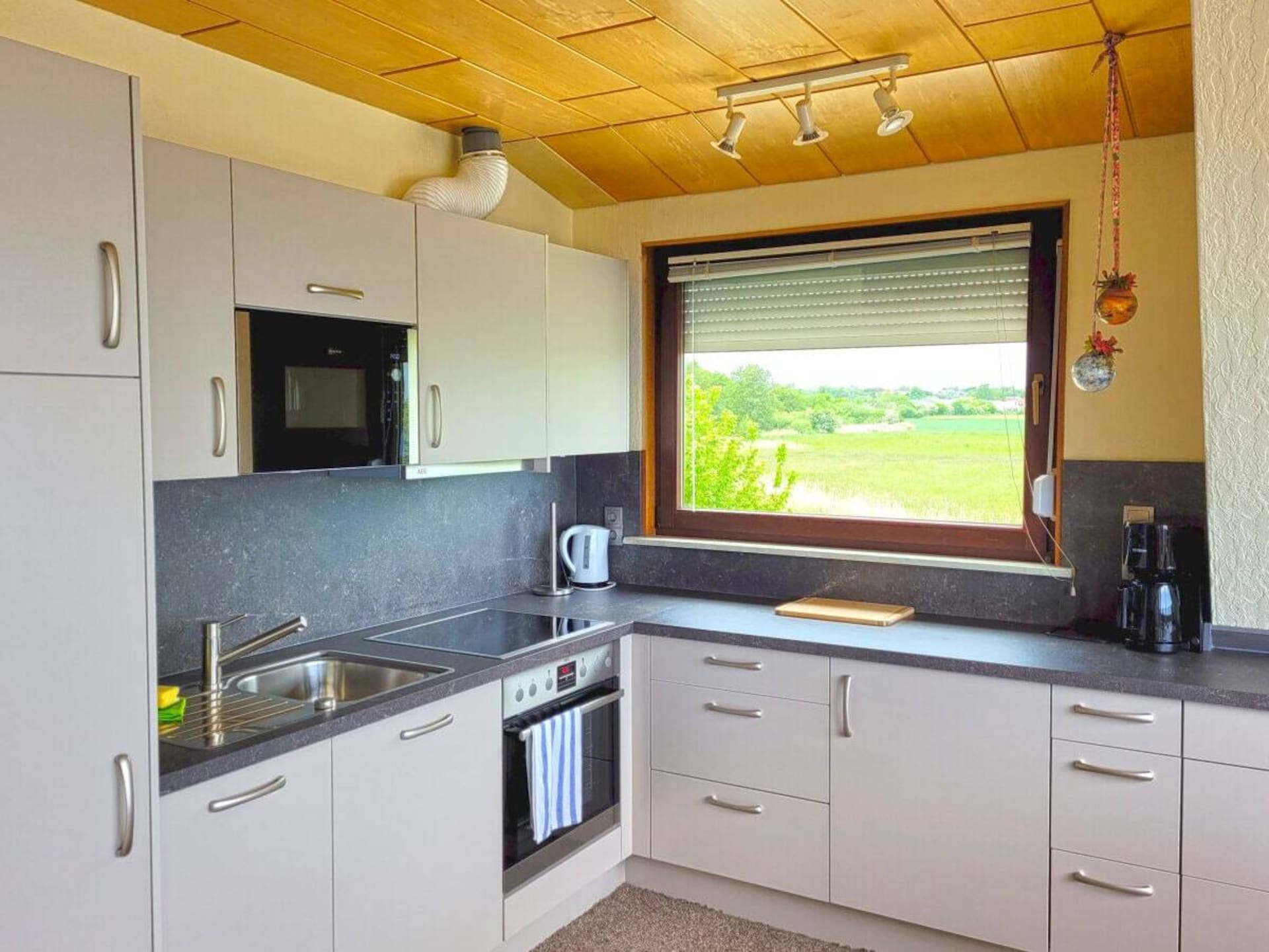 Vakantiehuis in Heiligenhafen met panoramisch uitzicht op zee - foto 11