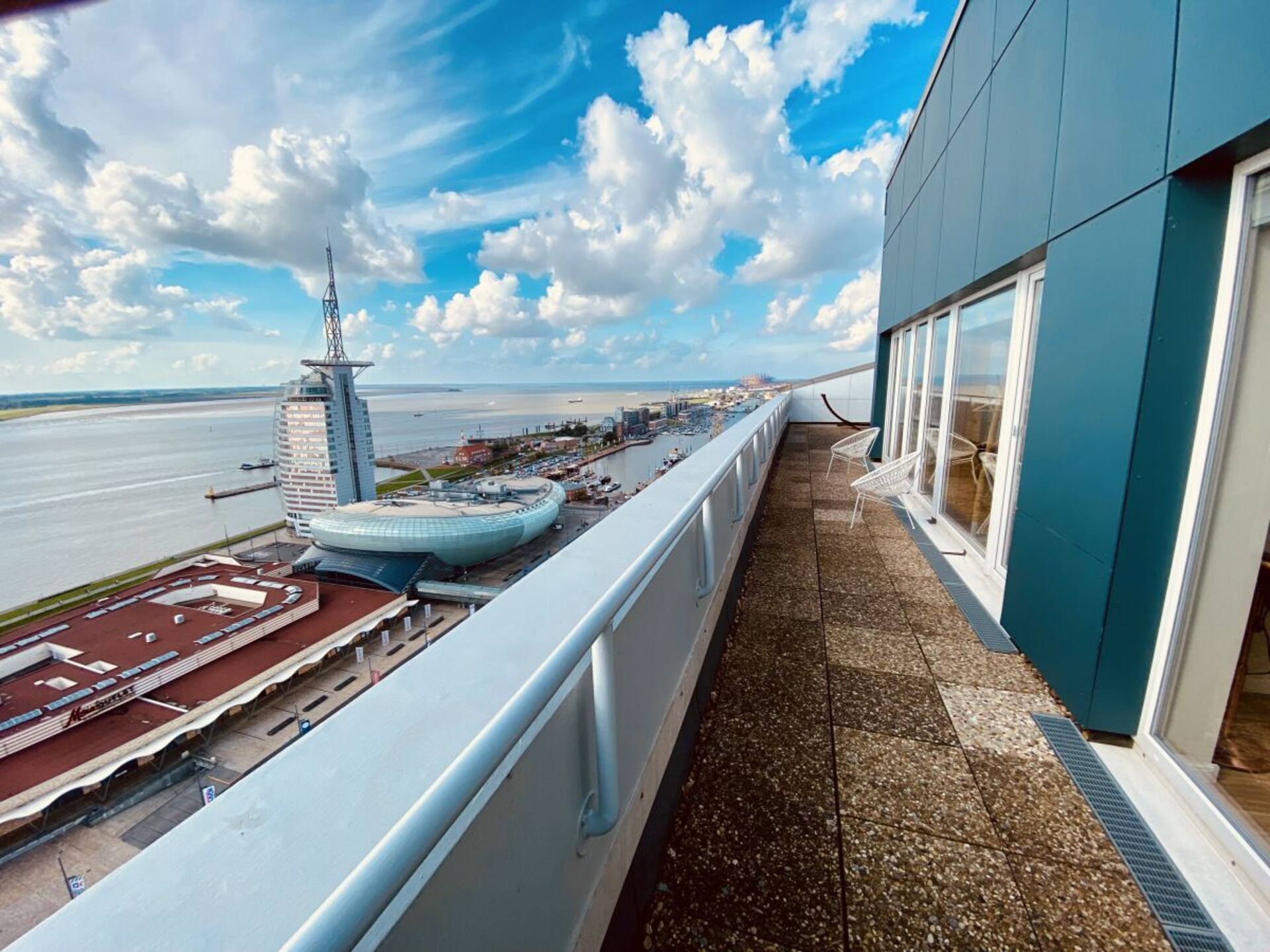 Sky Suite: Luxe Penthouse met Dakterras en Panoramisch Zeezicht in Bremerhaven - foto 5