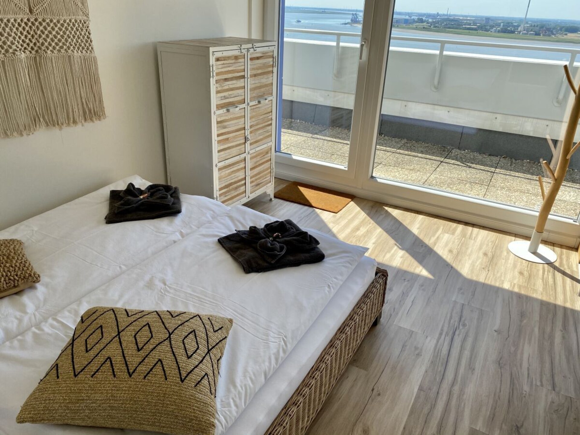 Sky Suite: Luxe Penthouse met Dakterras en Panoramisch Zeezicht in Bremerhaven - foto 13