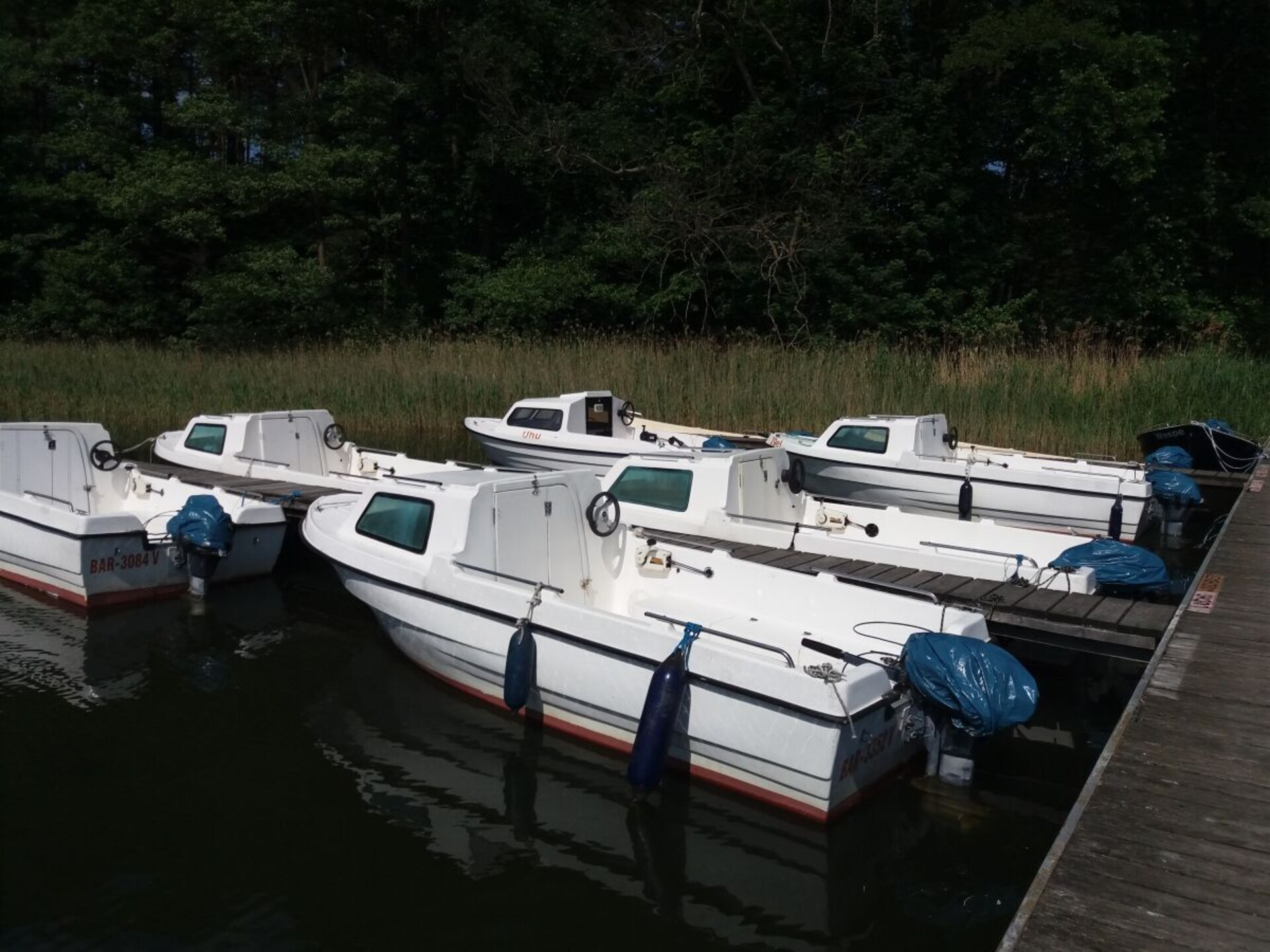 Knusse houten bungalow aan het meer met eigen kano en motorboot in Himmelpfort - foto 39