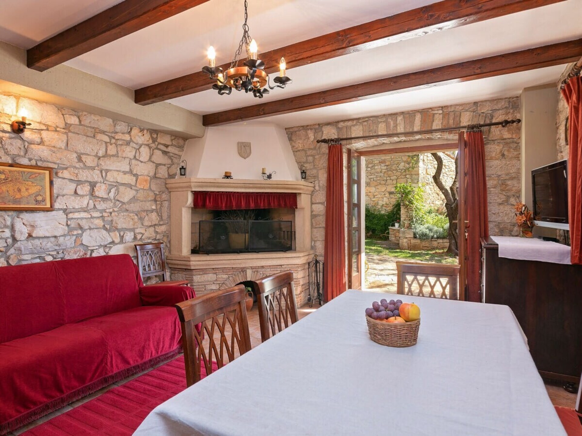 Gerenoveerd vakantiehuis voor 8 personen met privézwembad in Kaštelir - foto 15