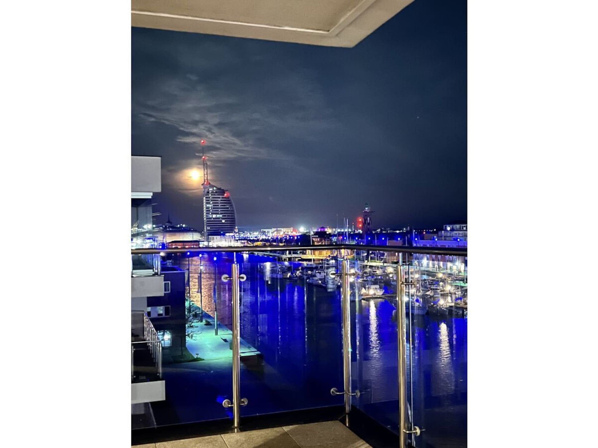 Lichte Seaside Loft in Bremerhaven voor 6 personen - foto 2