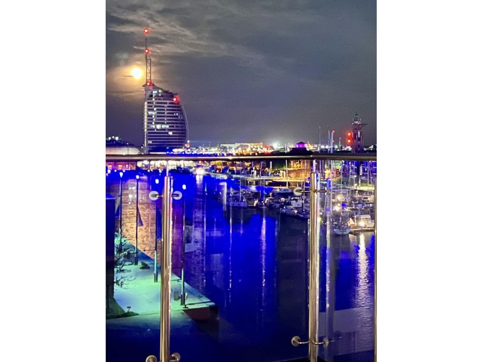 Lichte Seaside Loft in Bremerhaven voor 6 personen - foto 3