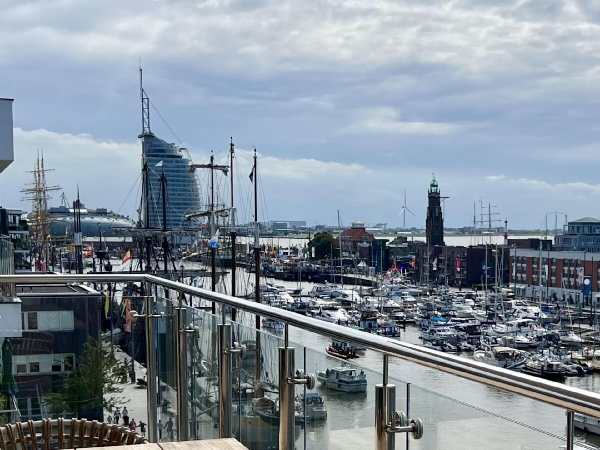 Lichte Seaside Loft in Bremerhaven voor 6 personen - foto 9