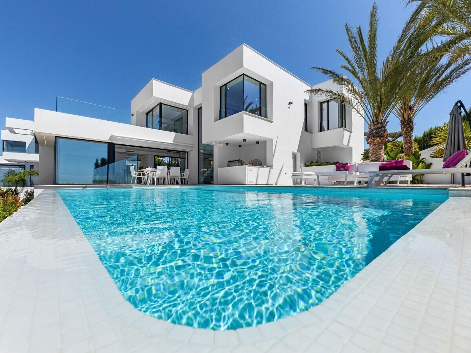 Luxe villa in Cumbre del Sol met overloopzwembad en zeezicht - foto 7