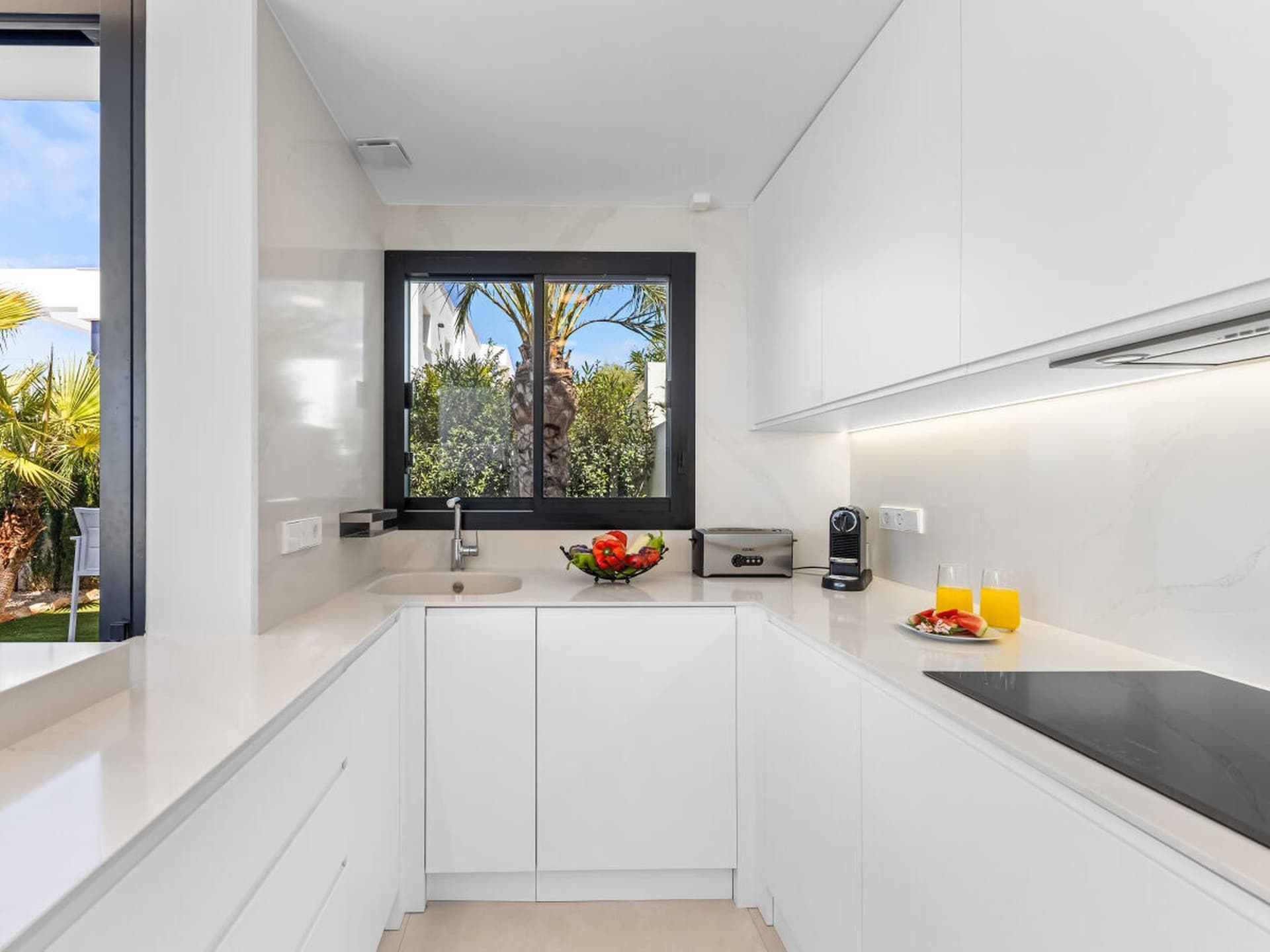 Luxe villa in Cumbre del Sol met overloopzwembad en zeezicht - foto 6