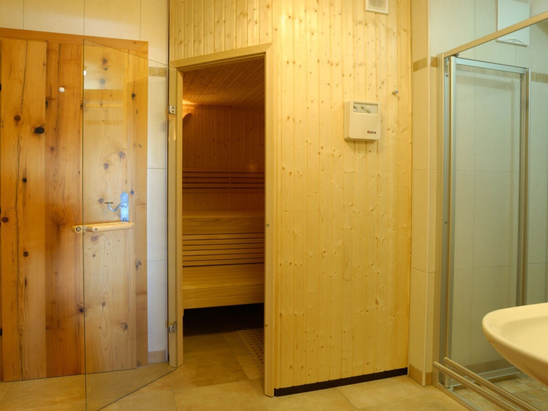 Ruim skichalet in Krimml voor 12 personen met sauna en uitzicht - foto 13