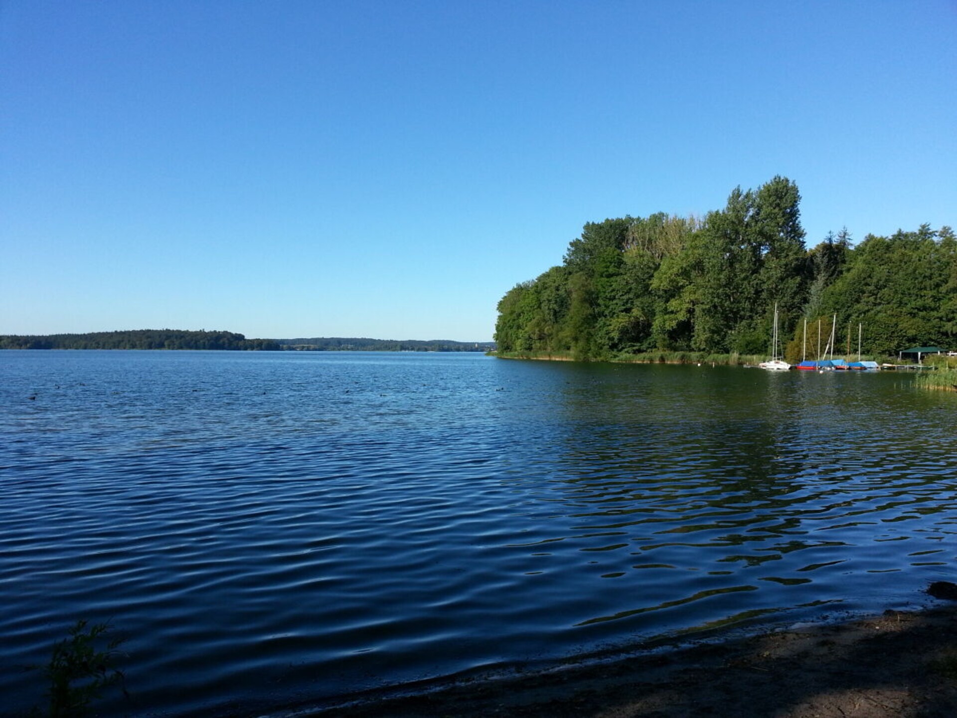 Appartement aan de Kellersee met terras en weids uitzicht op het water - foto 17