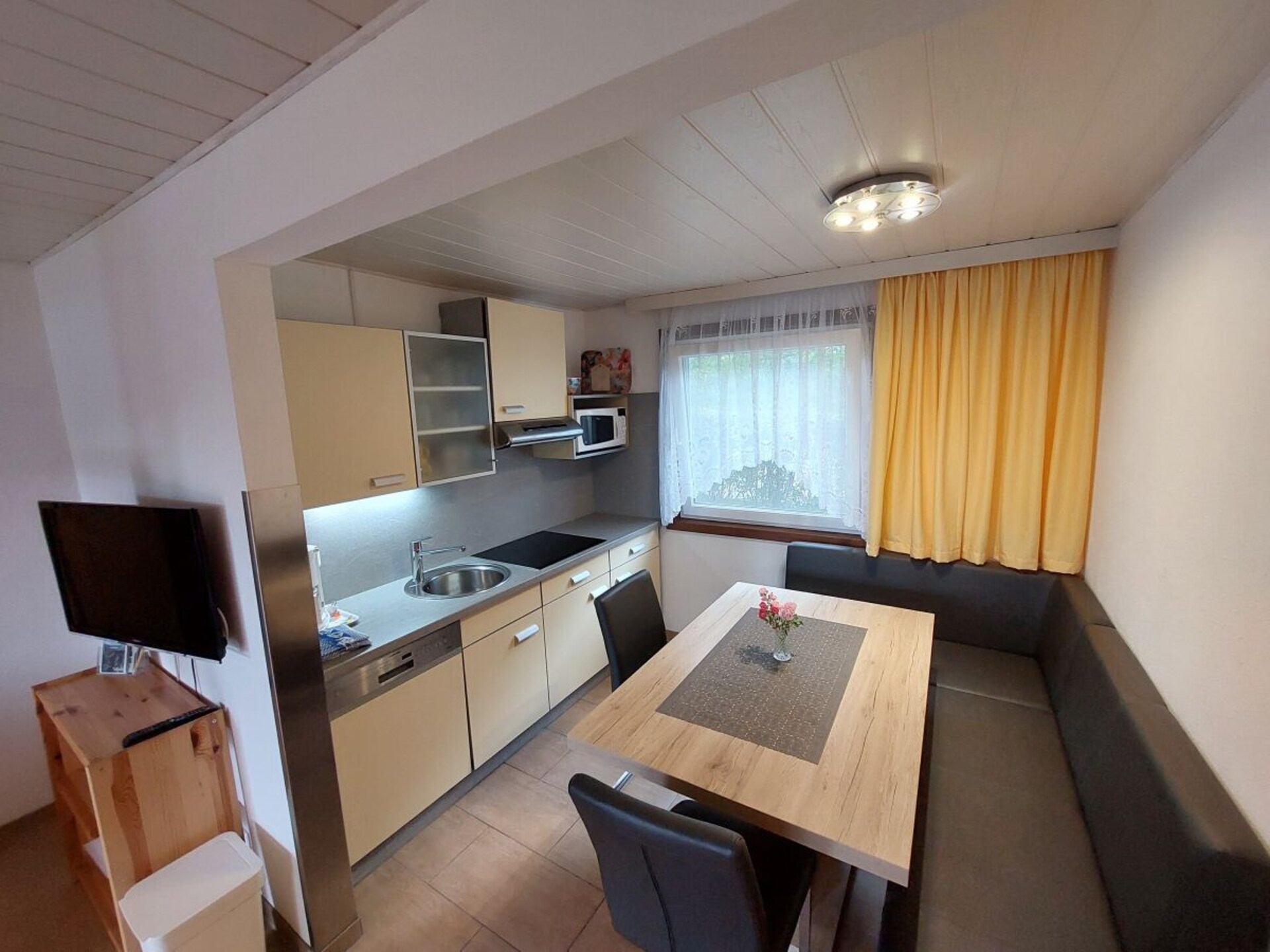 Ruim vakantiehuis met tuin en speeltuin nabij de Turnersee - foto 14