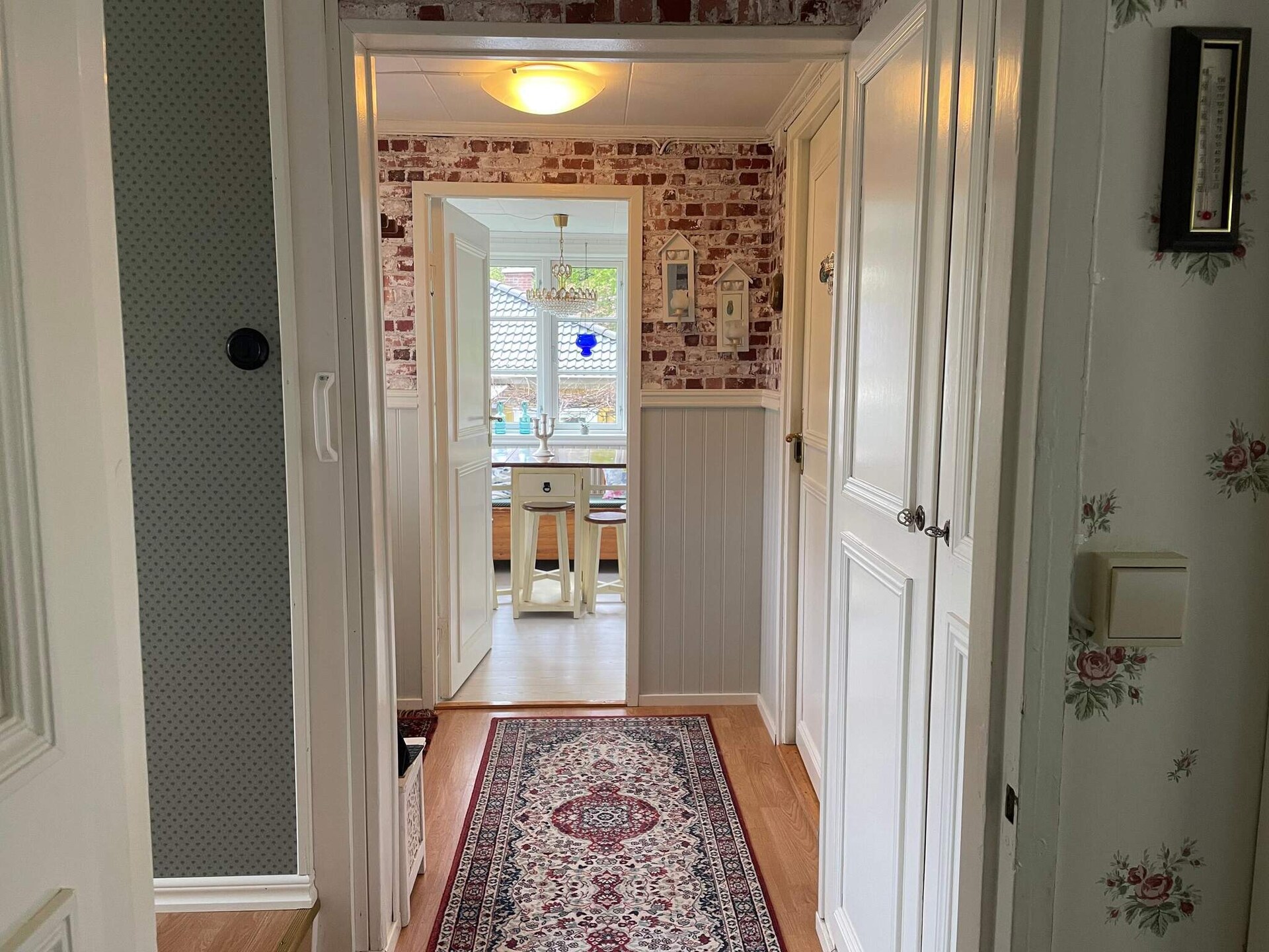 Knus geel vakantiehuisje aan de golfbaan bij Stenungsund - foto 16