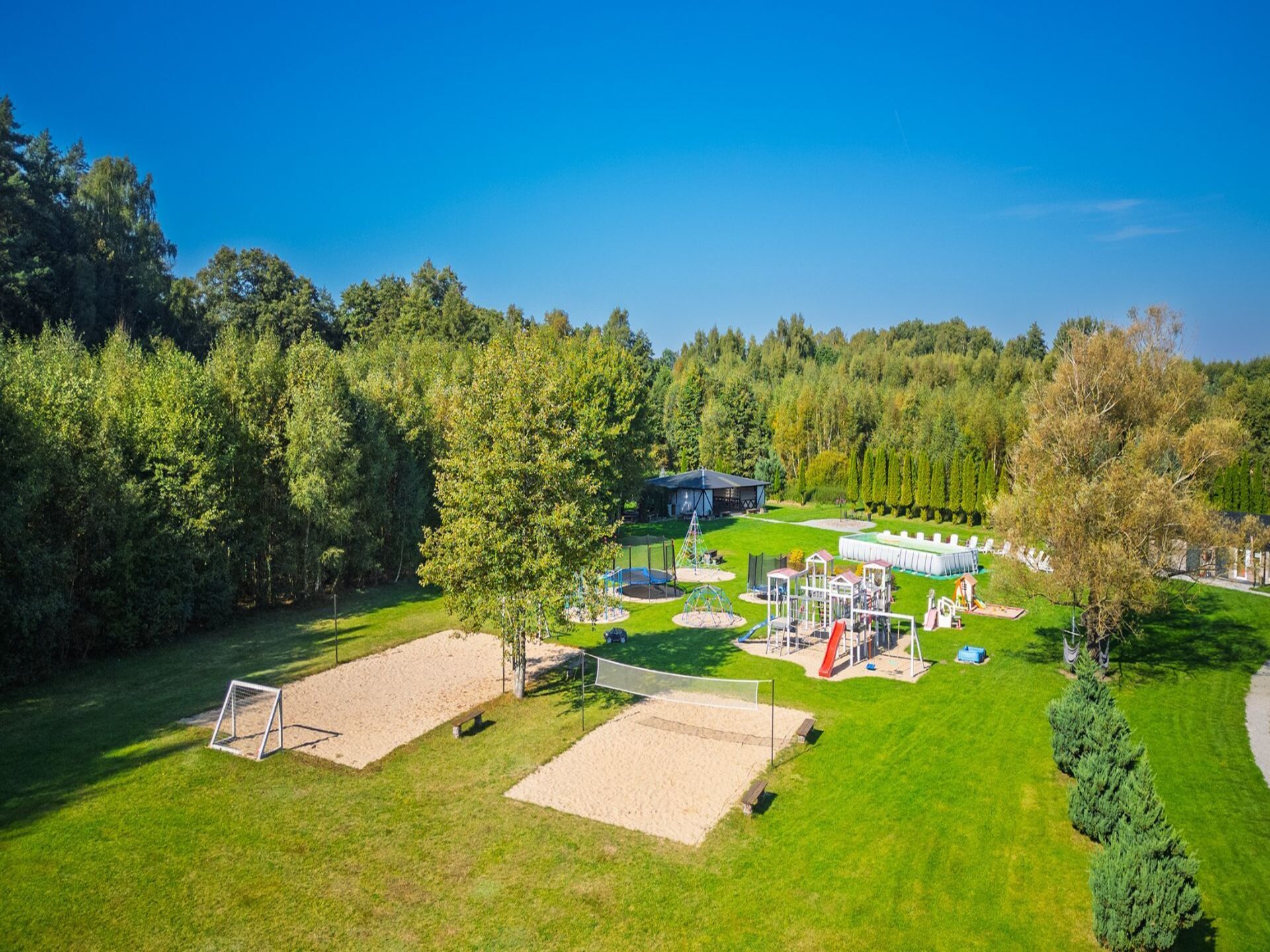 Rustgevend vakantiehuis in Darlowo met eigen jacuzzi · 2 slk - foto 19