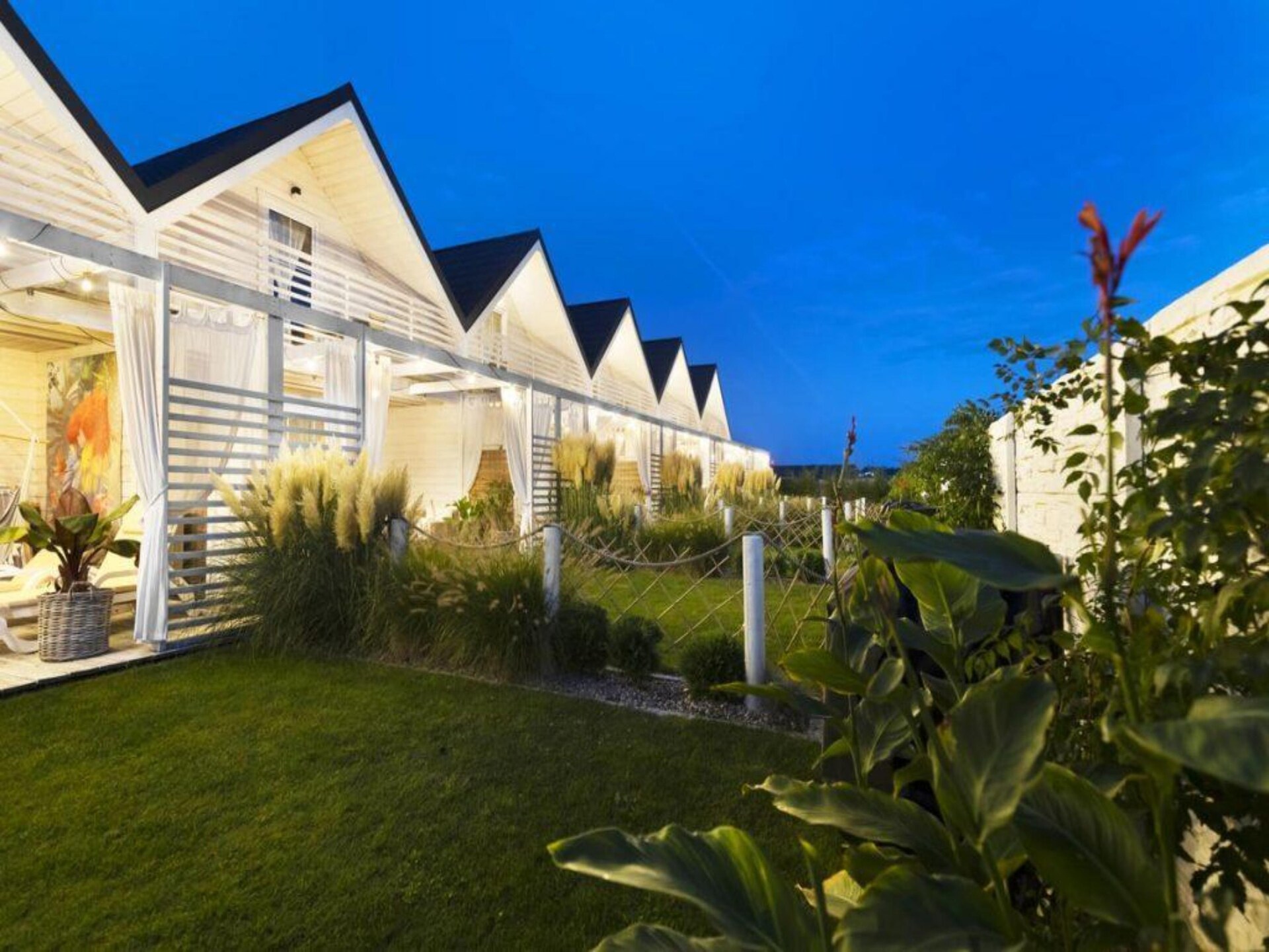 Aan zee: Modern vakantiehuis in Kopan met zwembad - foto 8