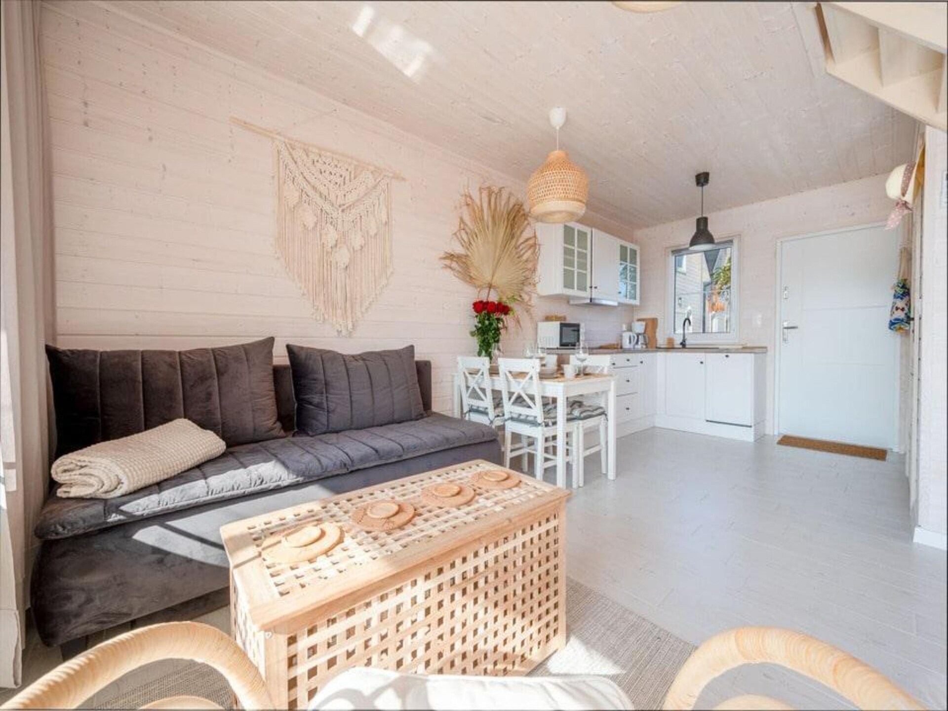 Aan zee: Modern vakantiehuis in Kopan met zwembad - foto 17