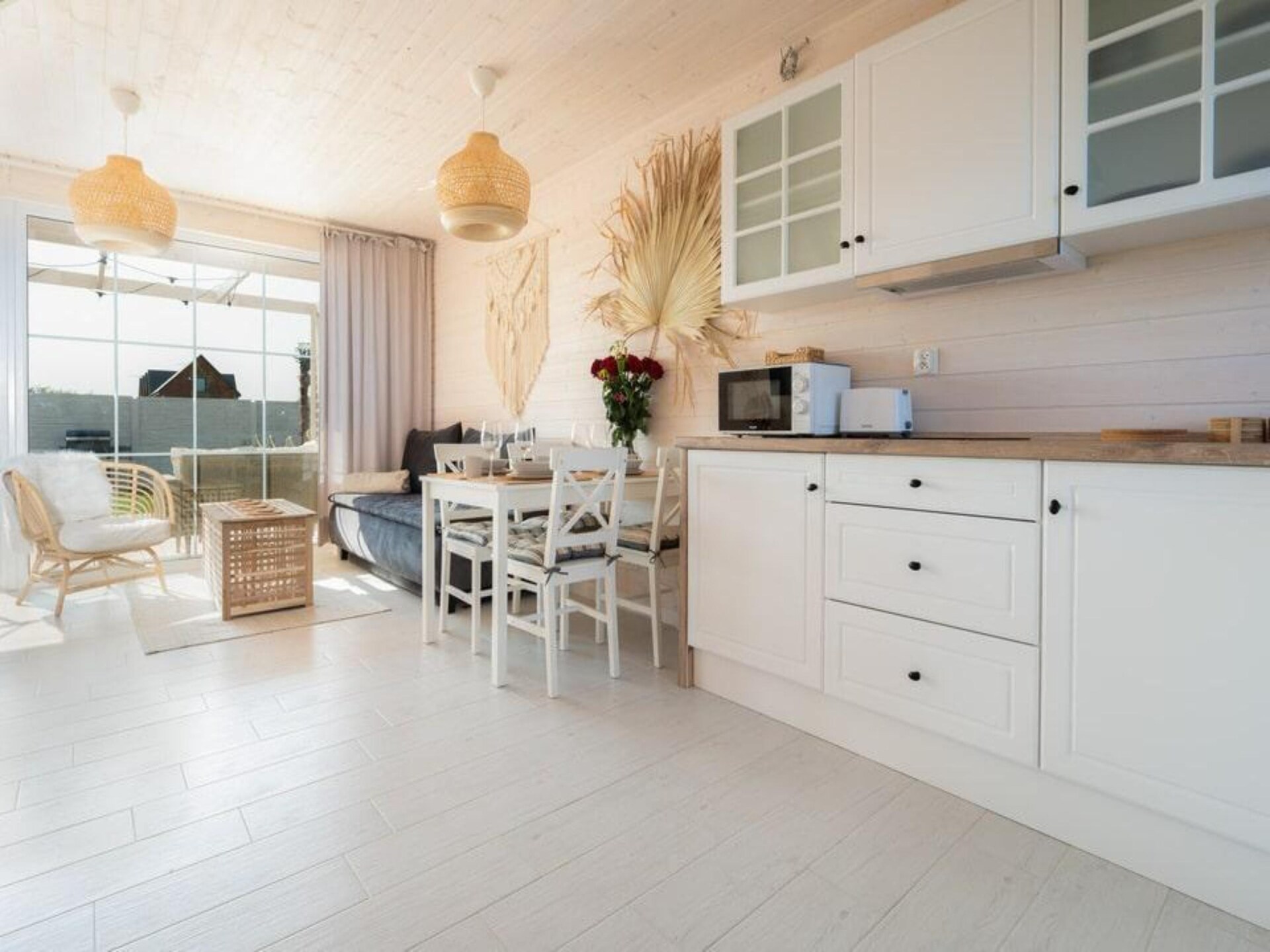 Aan zee: Modern vakantiehuis in Kopan met zwembad - foto 14