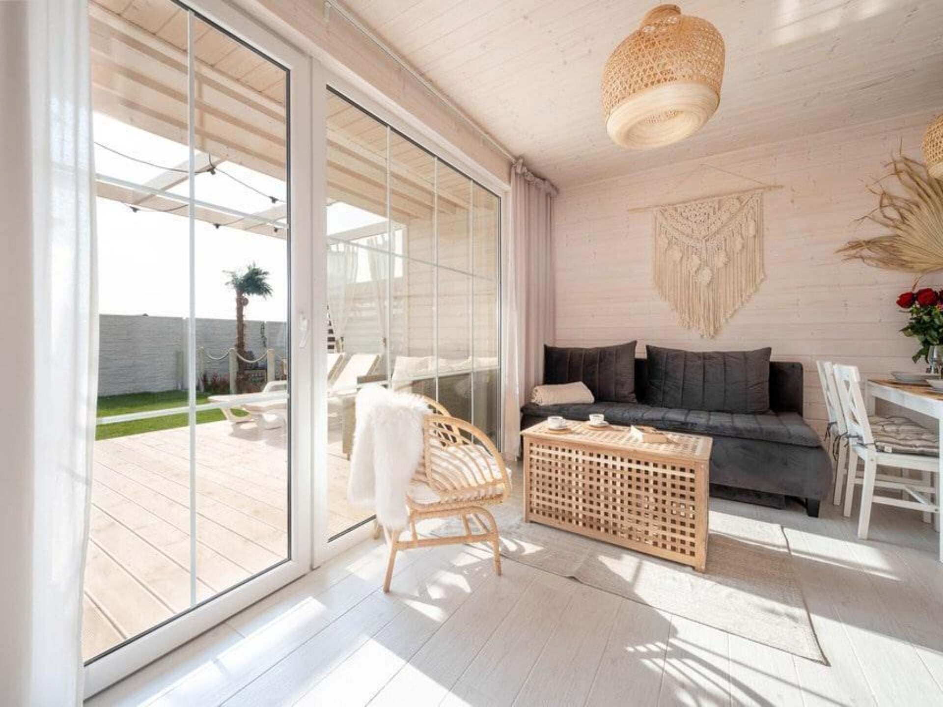 Aan zee: Modern vakantiehuis in Kopan met zwembad - foto 13